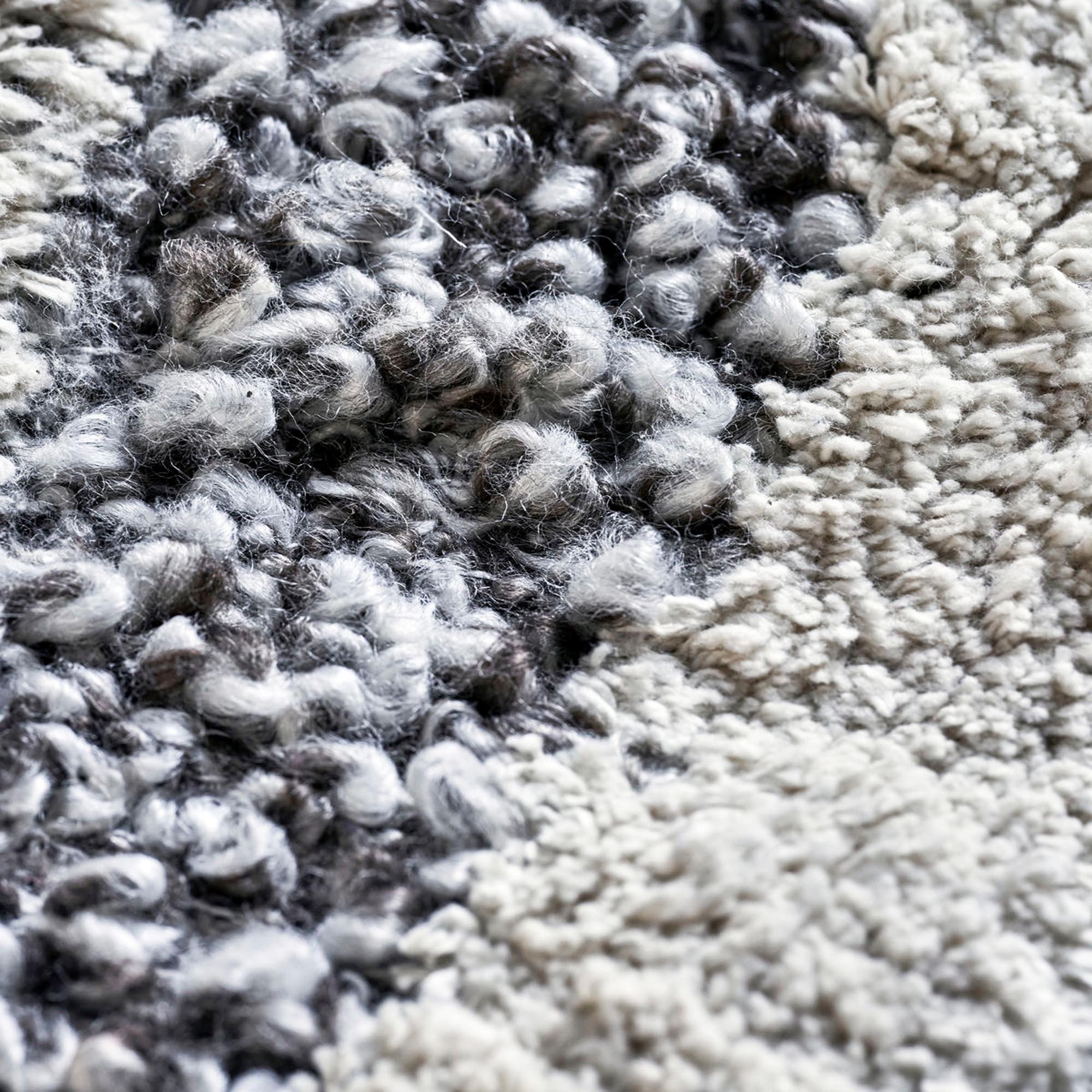 Moderner Teppich HDMuzo in Beige von House Doctor – zeitloses Design.