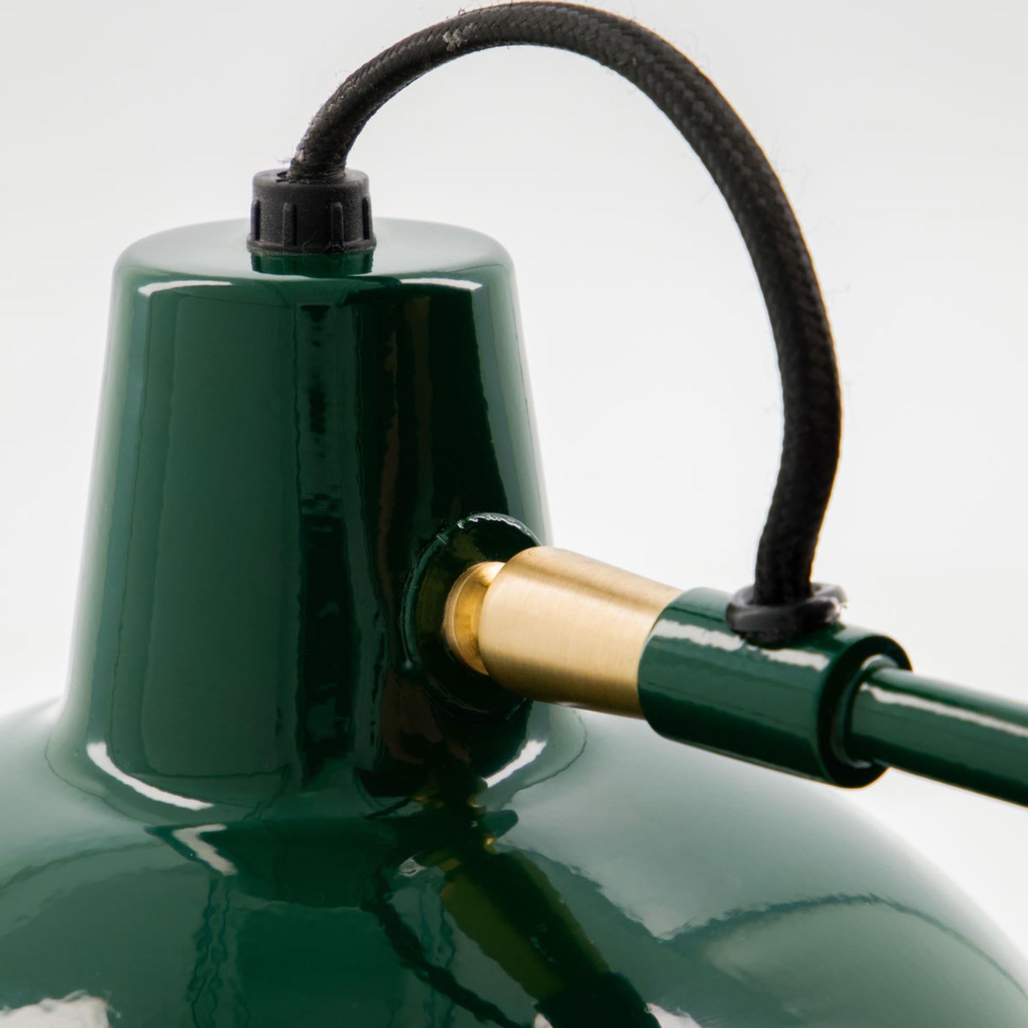 Moderne grüne Tischleuchte HDDesk von House Doctor für Ihr Zuhause.