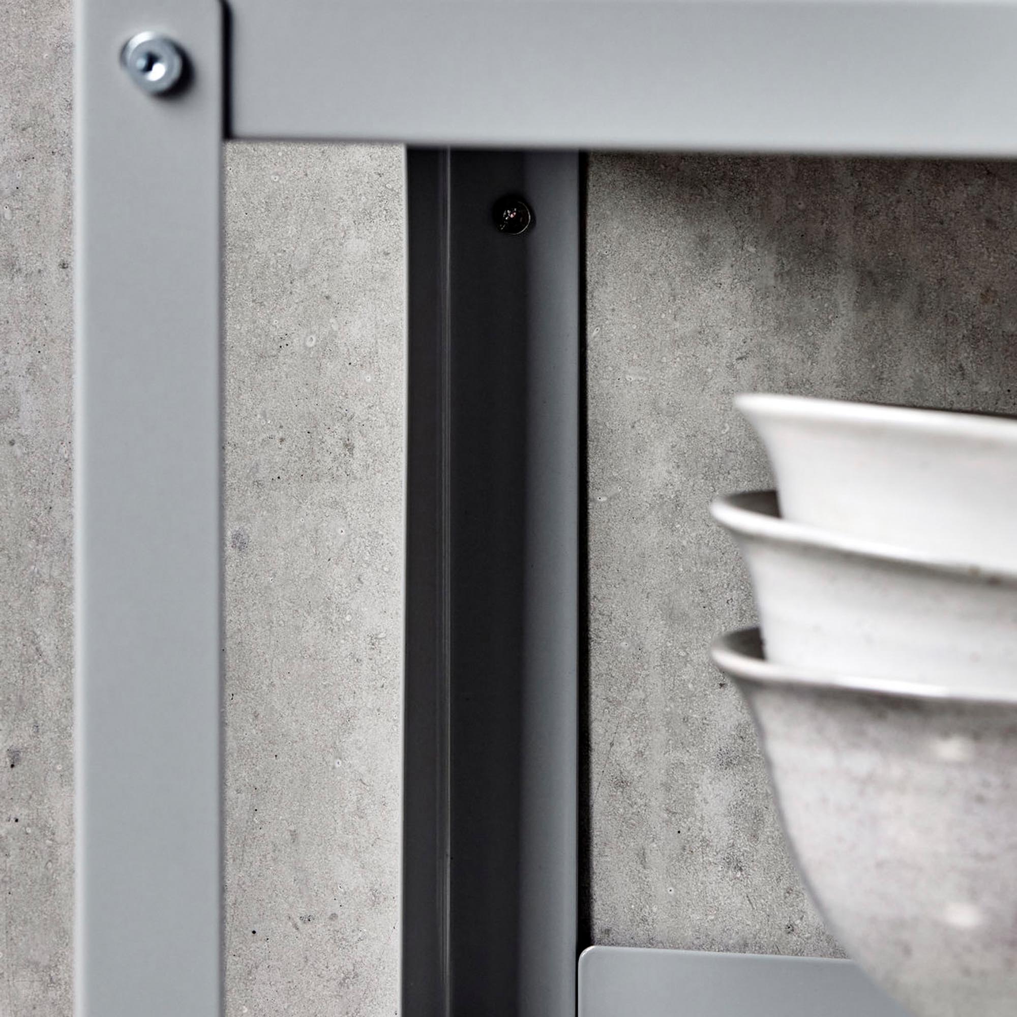 Modernes Regal HDUse in Hellgrau von House Doctor für stilvolle Räume.