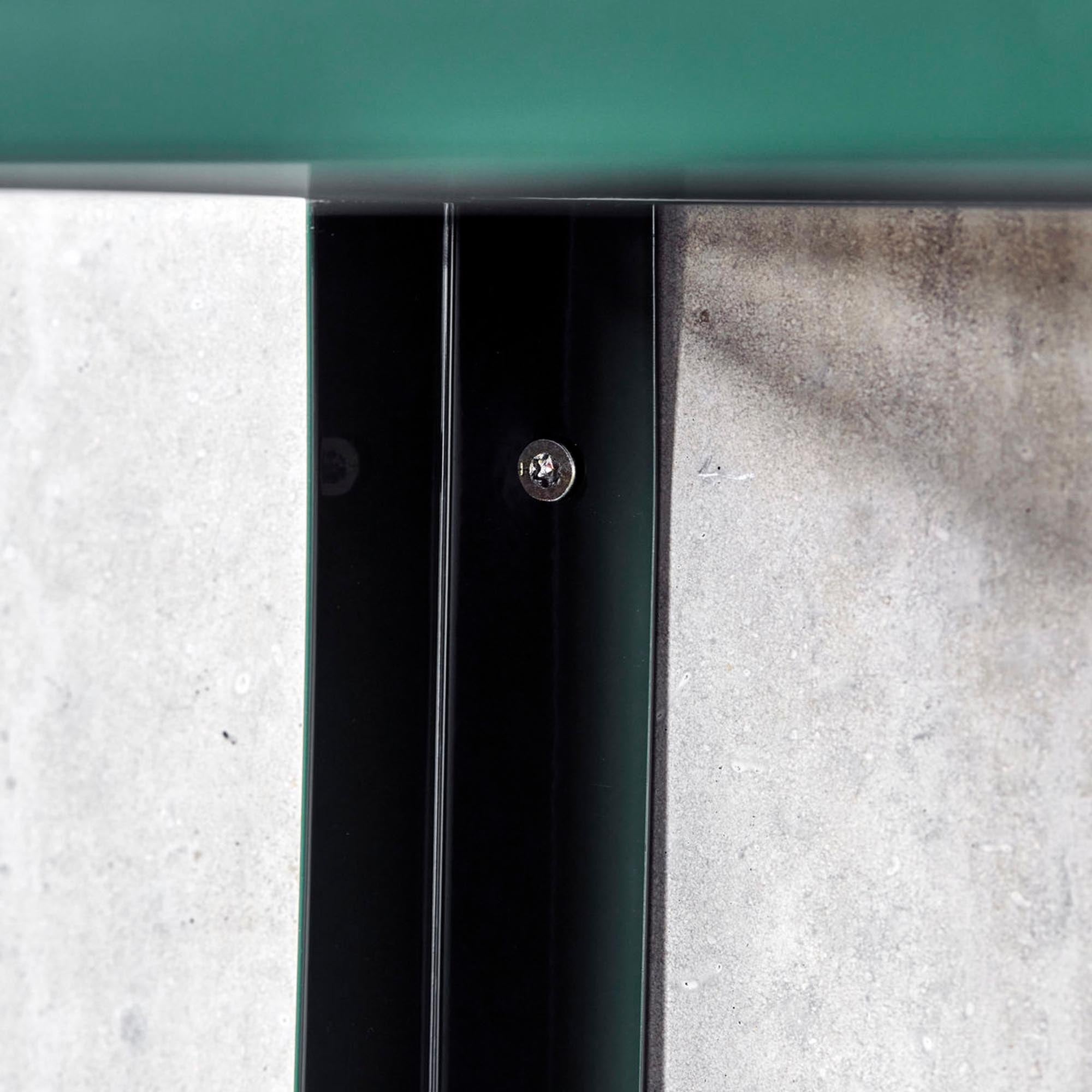 Elegantes Regal HDUse in Dunkelgrün von House Doctor, 6 Ablagen.