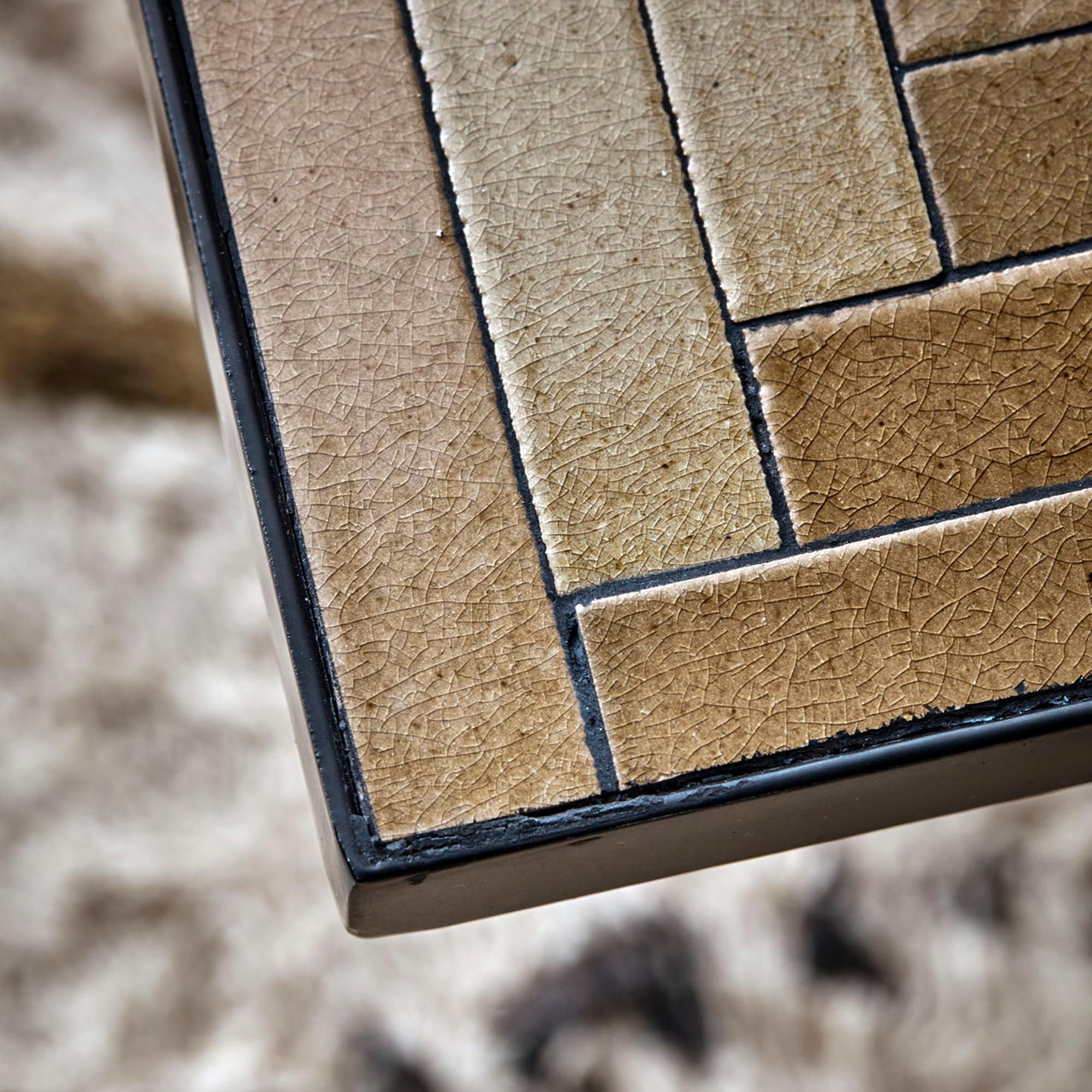 Beiger HDGrade Couchtisch von House Doctor, minimalistisch und chic.