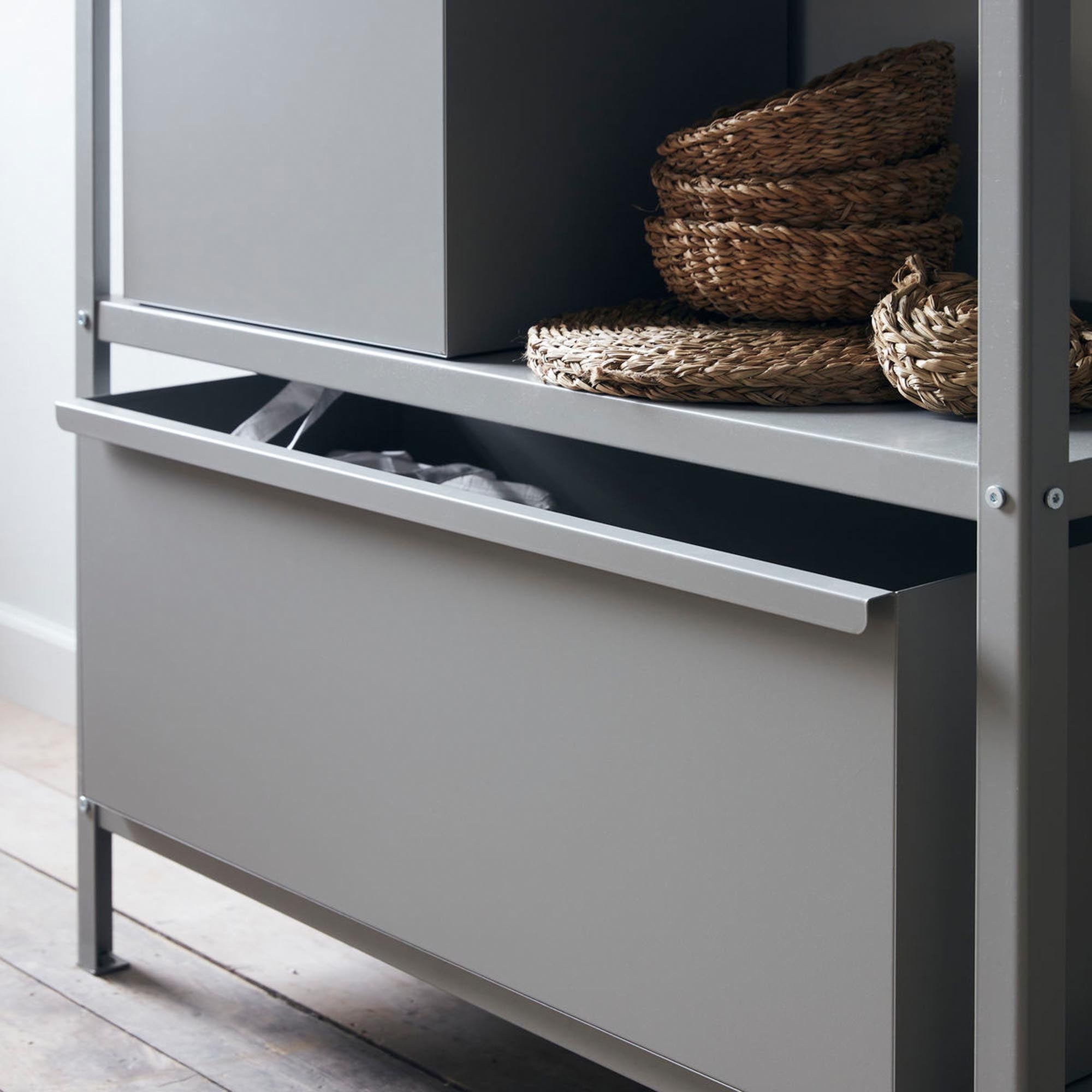 Praktische graue HDRack Regalbox von House Doctor für mehr Ordnung.