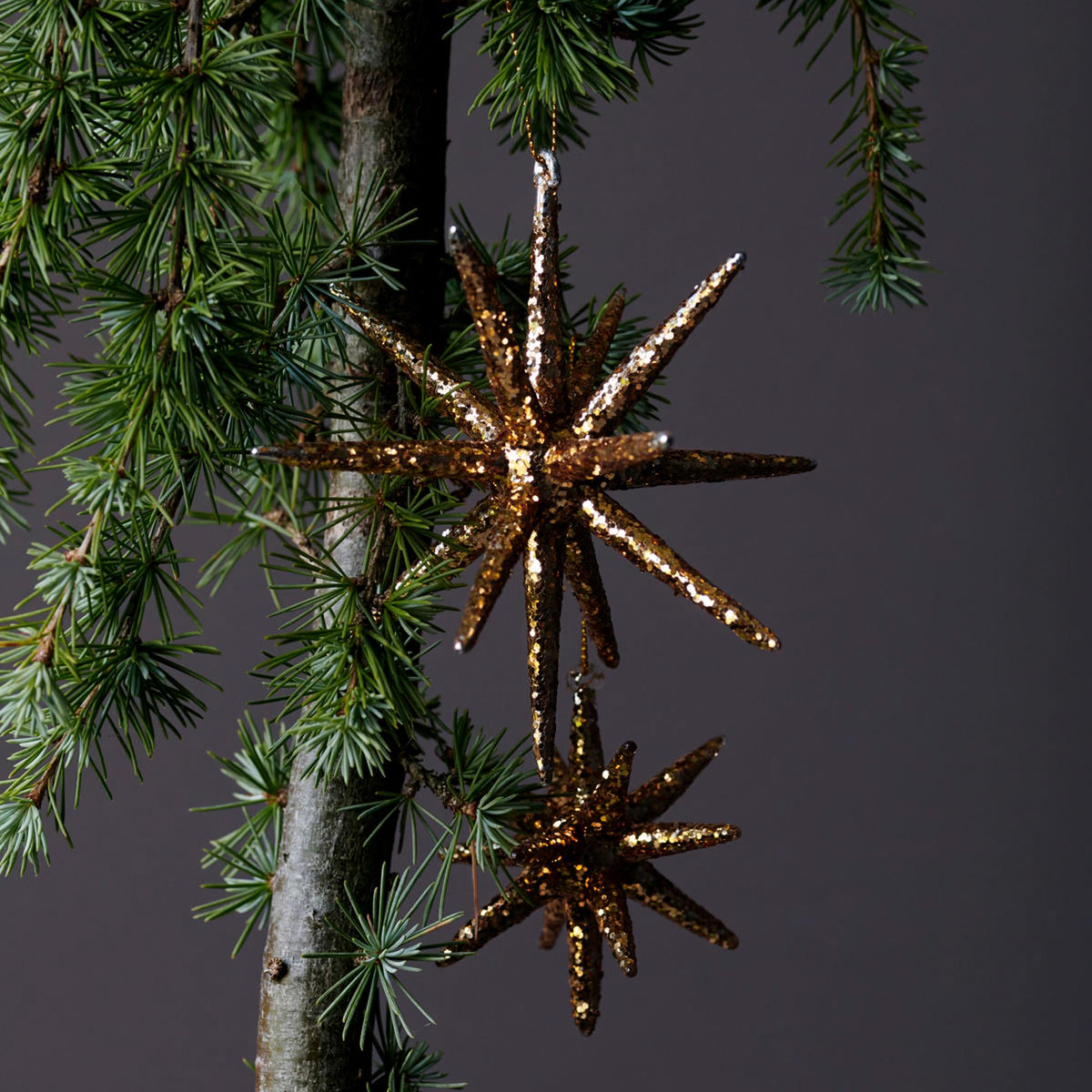 Ornamente, HDSpike, Braun mit Glitzer in Braun mit Glitzer präsentiert im Onlineshop von KAQTU Design AG. Weihnachtszubehör ist von House Doctor