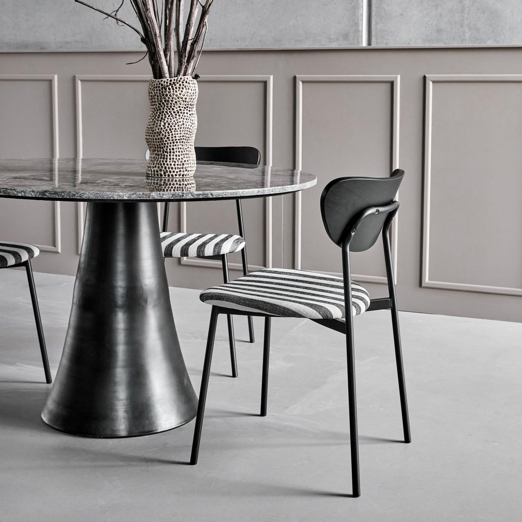 Stilvolle Chairs, HDMust, Schwarz/Off-Weiss von House Doctor.