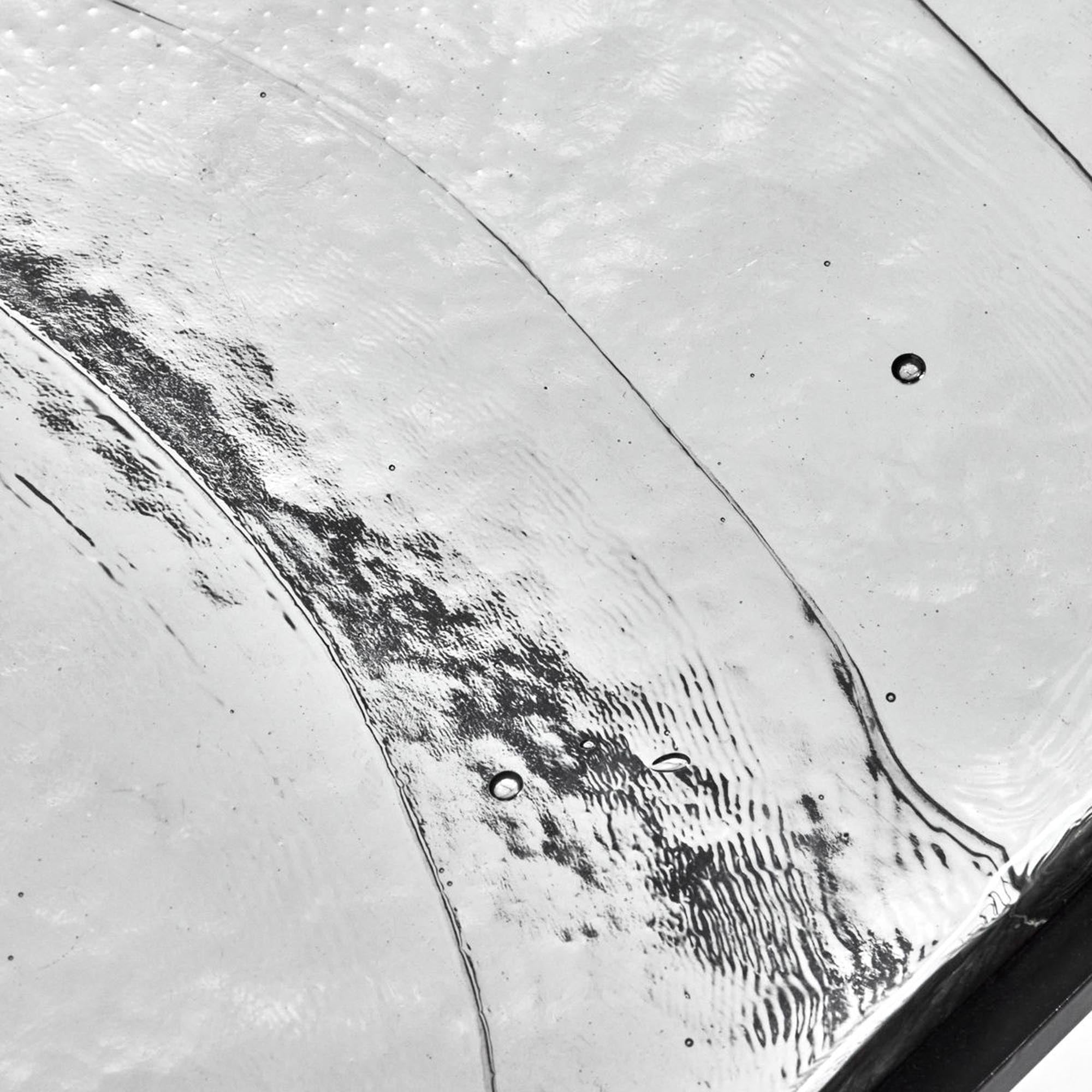 Moderner HDStak Beistelltisch von House Doctor, transparentes Design.