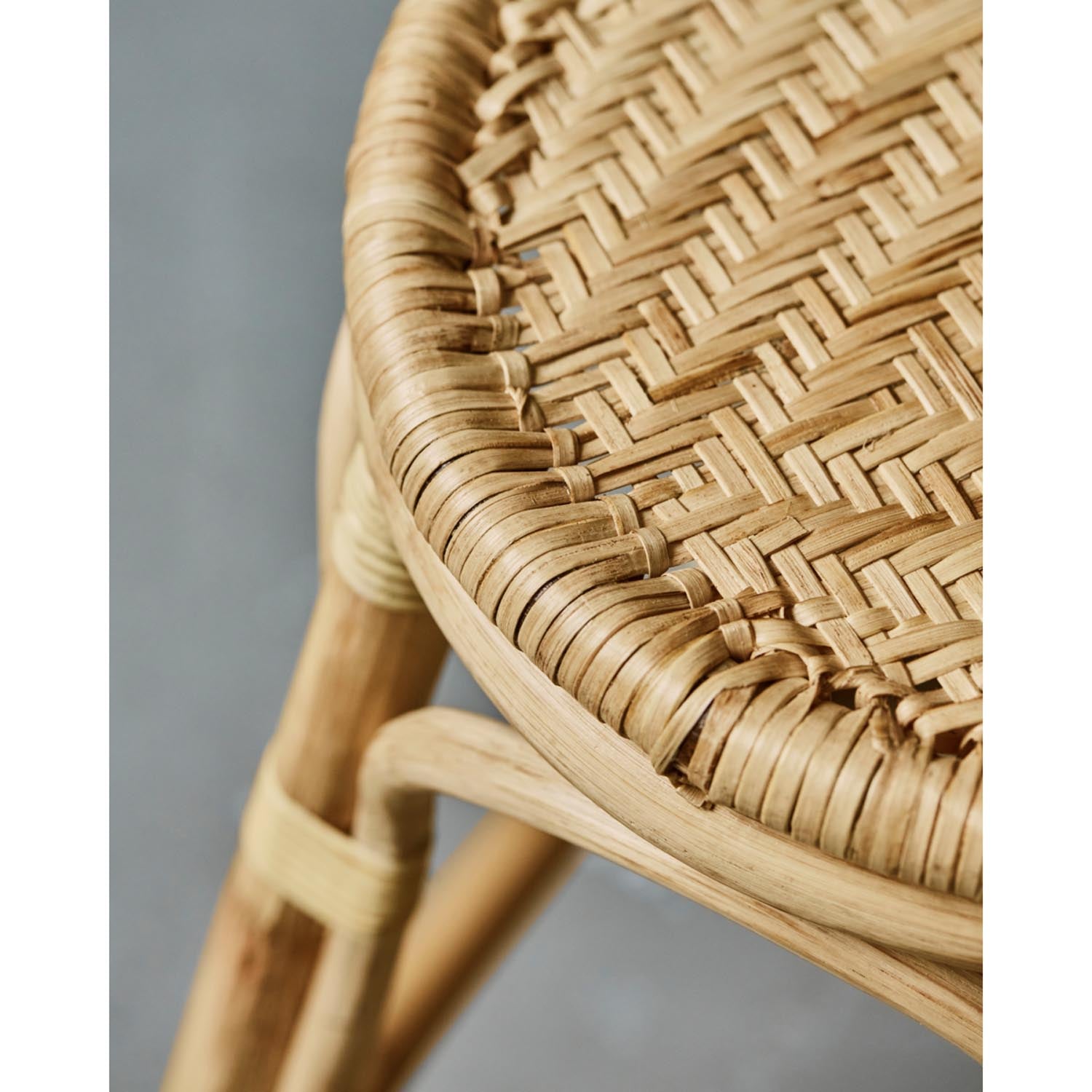 Stilvoller Hocker HDTrenza von House Doctor, gefertigt aus Naturmaterialien, ideal für ein modernes und wohnliches Ambiente.