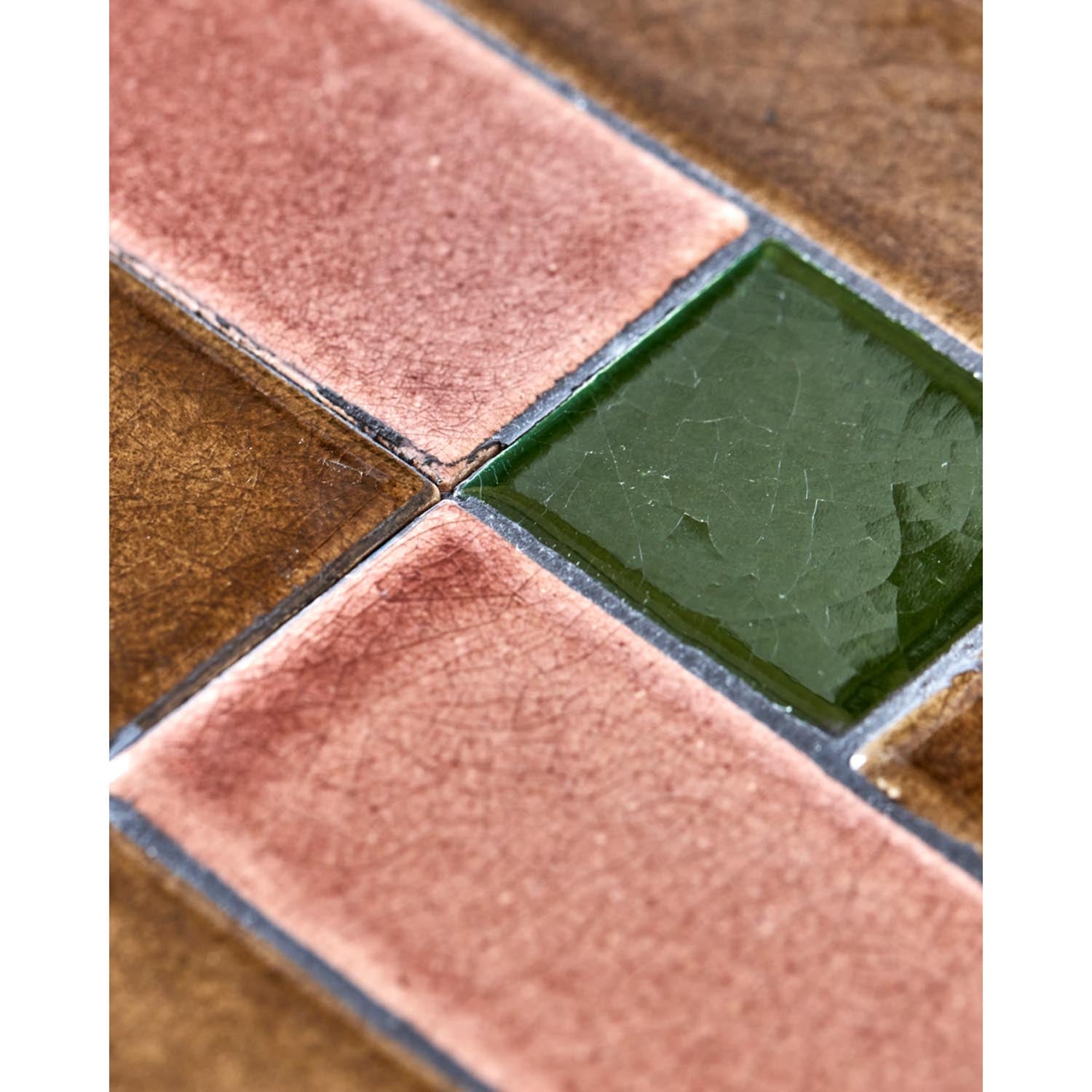 Stilvoller Café-Tisch HDPetit von House Doctor in Beige und Braun, perfekt für moderne Wohnräume und entspannte Momente.