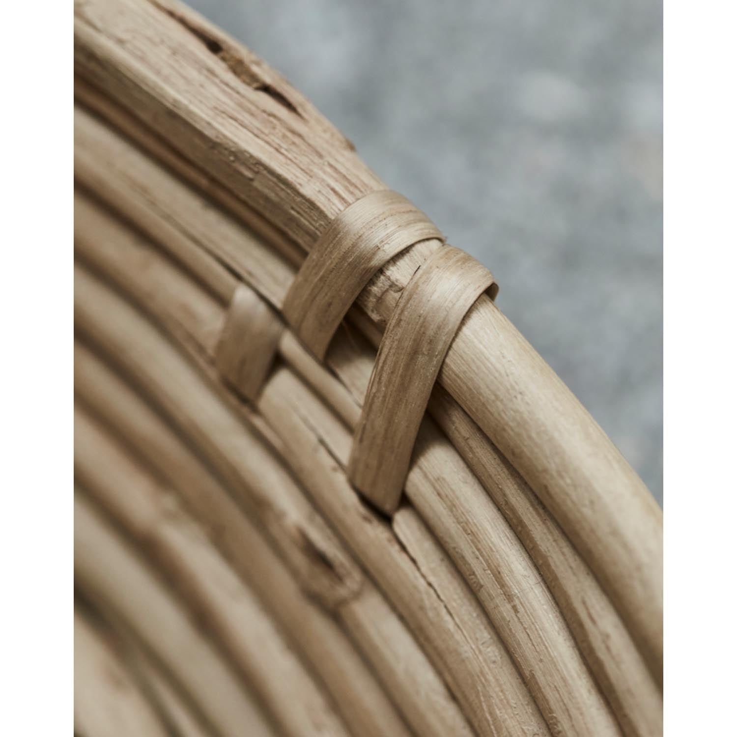 Eleganter HDConical Aufbewahrungskorb von House Doctor, gefertigt aus natürlichen Materialien, perfekt für eine stilvolle und funktionale Raumgestaltung.