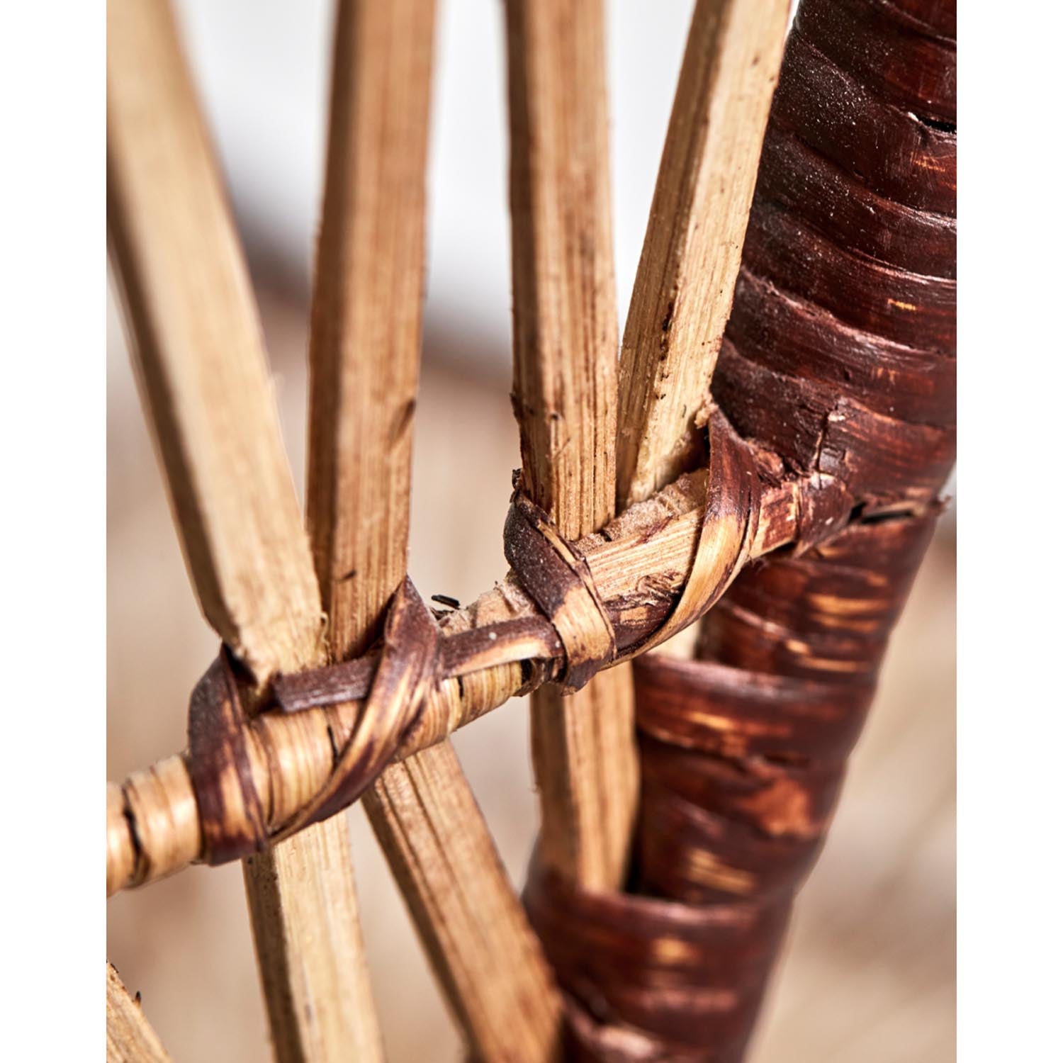 Eleganter Lounge-Sessel HDFlow von House Doctor, naturfarben, perfekt für modernes Interieur und gemütliche Entspannung.