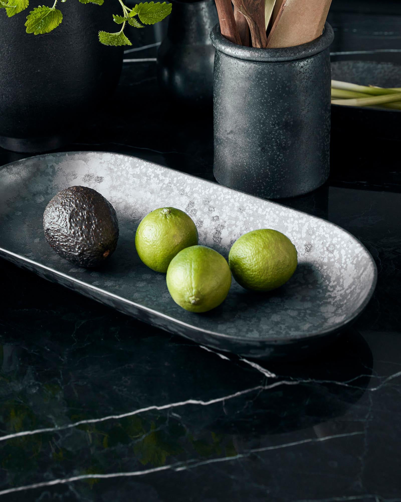 Stilvolle House Doctor Pion Schale: Perfekt für moderne Tischarrangements.