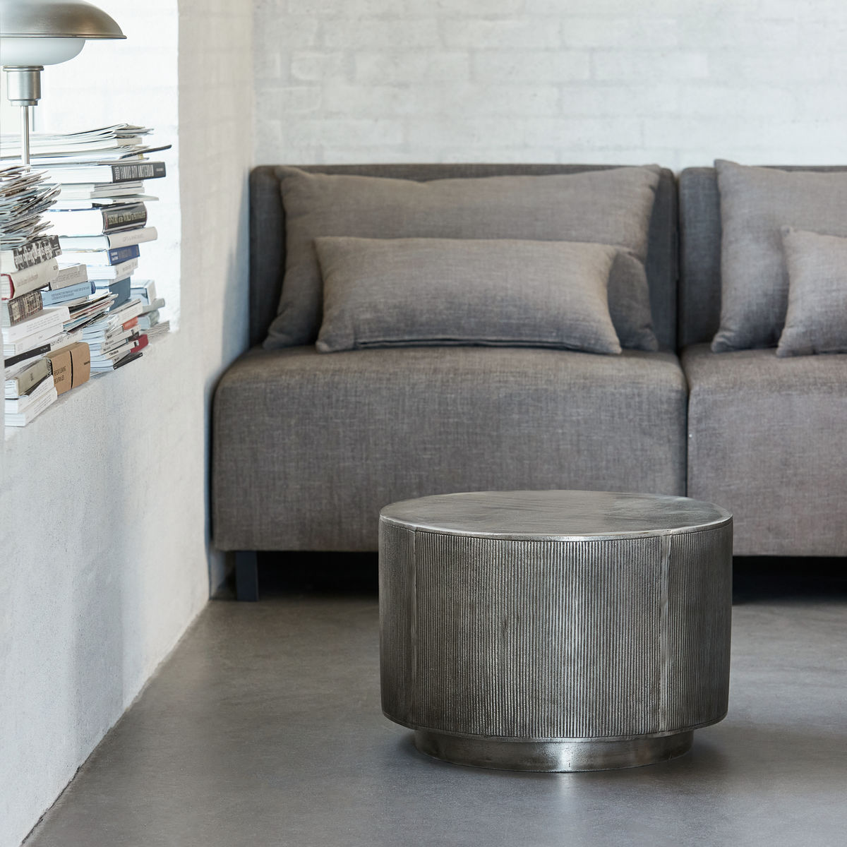 Couchtisch, Rota in Dunkles Silber präsentiert im Onlineshop von KAQTU Design AG. Beistelltisch ist von House Doctor