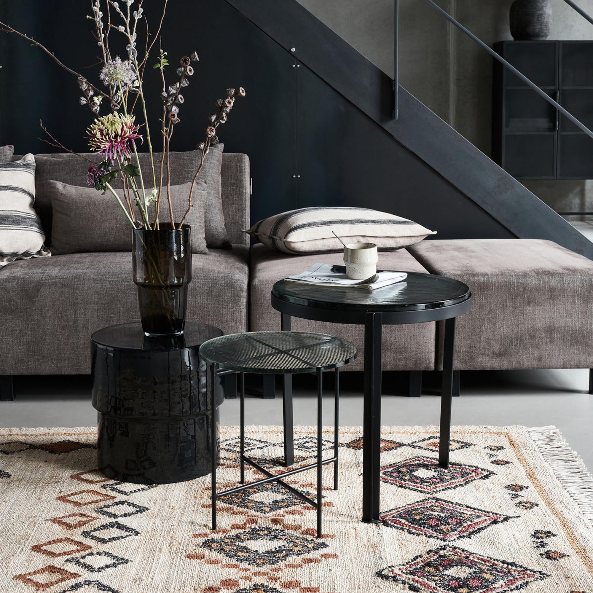 Eleganter Beistelltisch Tamu in Schwarz von House Doctor, ideal für stilvolle Akzente in jedem Wohnraum.