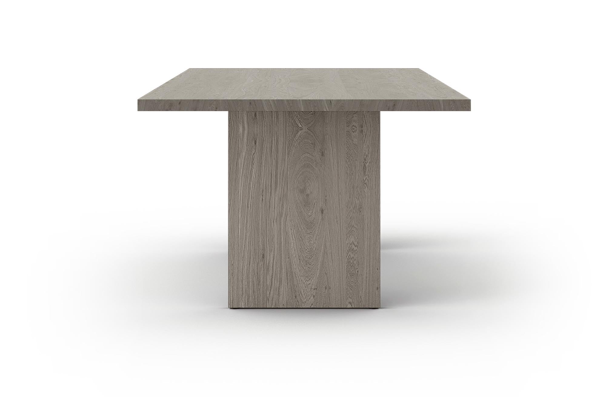 Entdecken Sie den Flank Massivholztisch von Mobimex – ein zeitloses, langlebiges Design, das Wärme und Charakter in Ihr Esszimmer bringt.