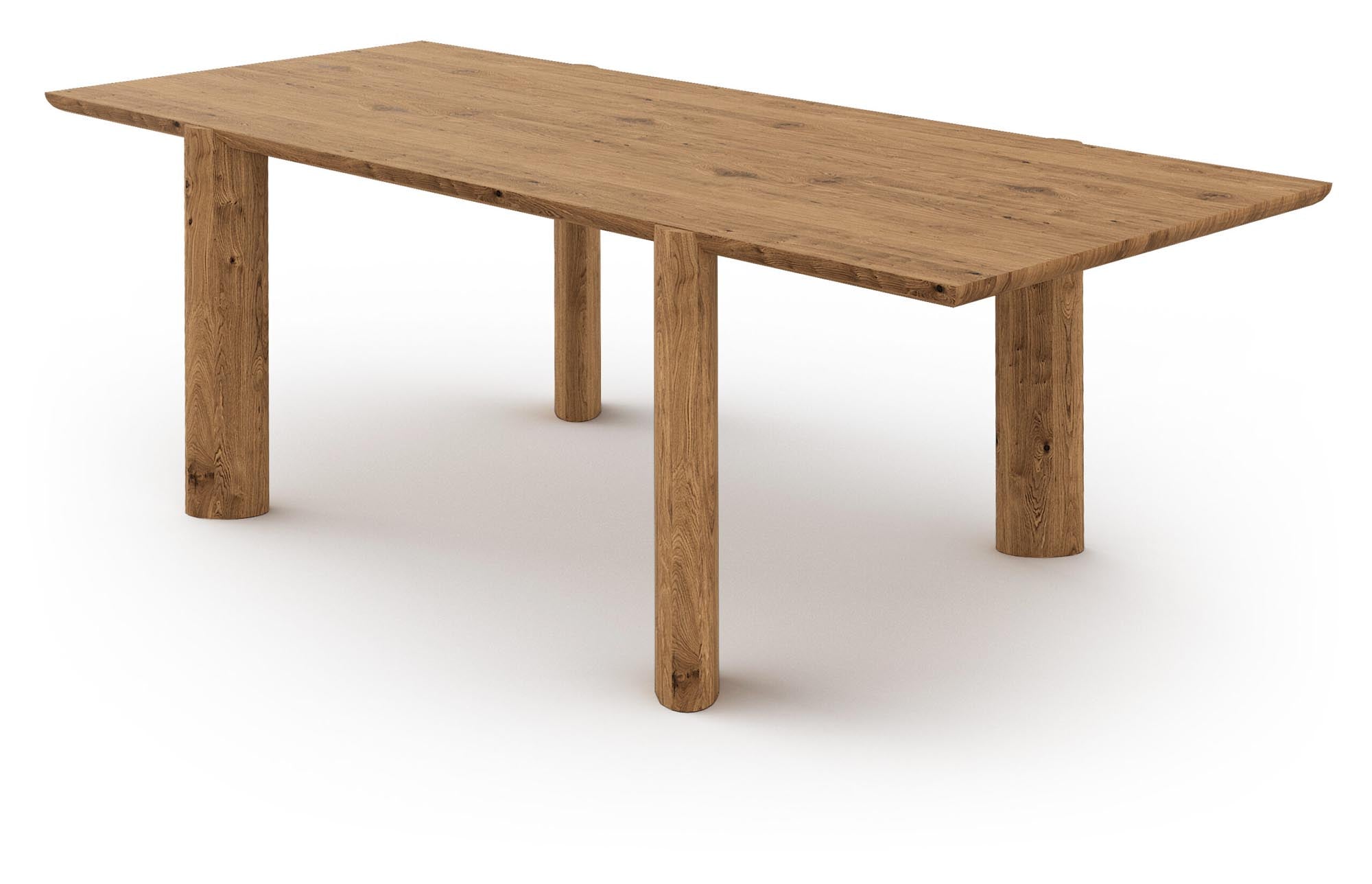 Der Calder Massivholztisch von Mobimex besticht durch seine skulpturale Form und harmonische Verbindung von Tischplatte und Beinen.