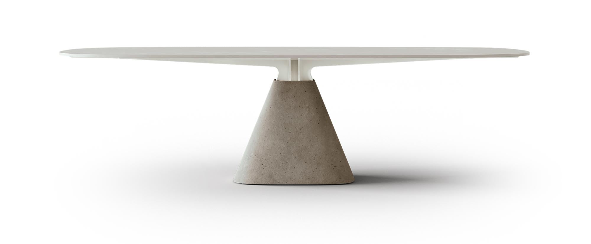 Robuster Bridge Keramiktisch von Mobimex für exklusive Terrassen.