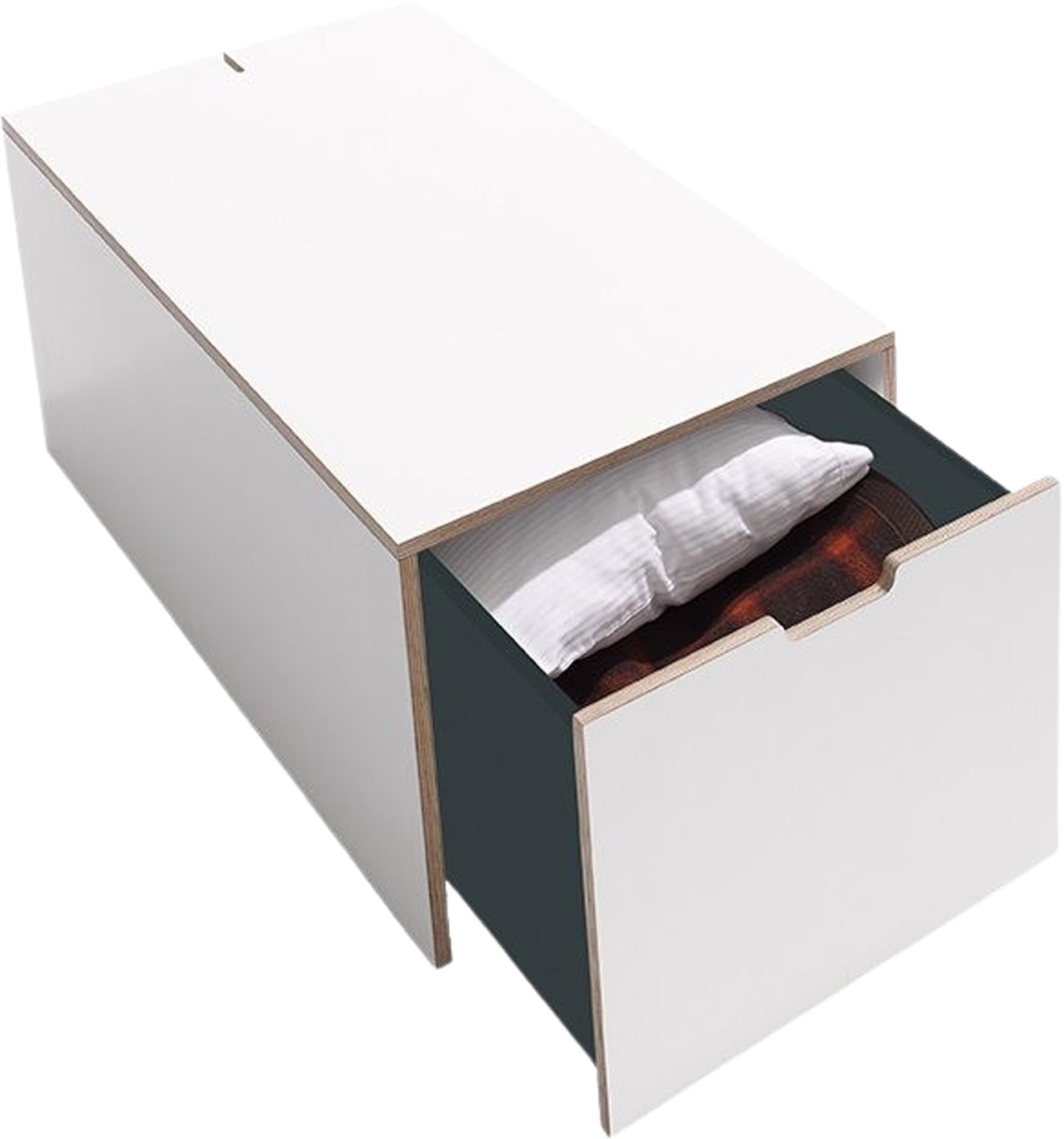 Bettkasten16 von Müller Möbelwerkstätten: Eleganter Stauraum mit einem komfortablen Schubkasten für optimale Raumnutzung.