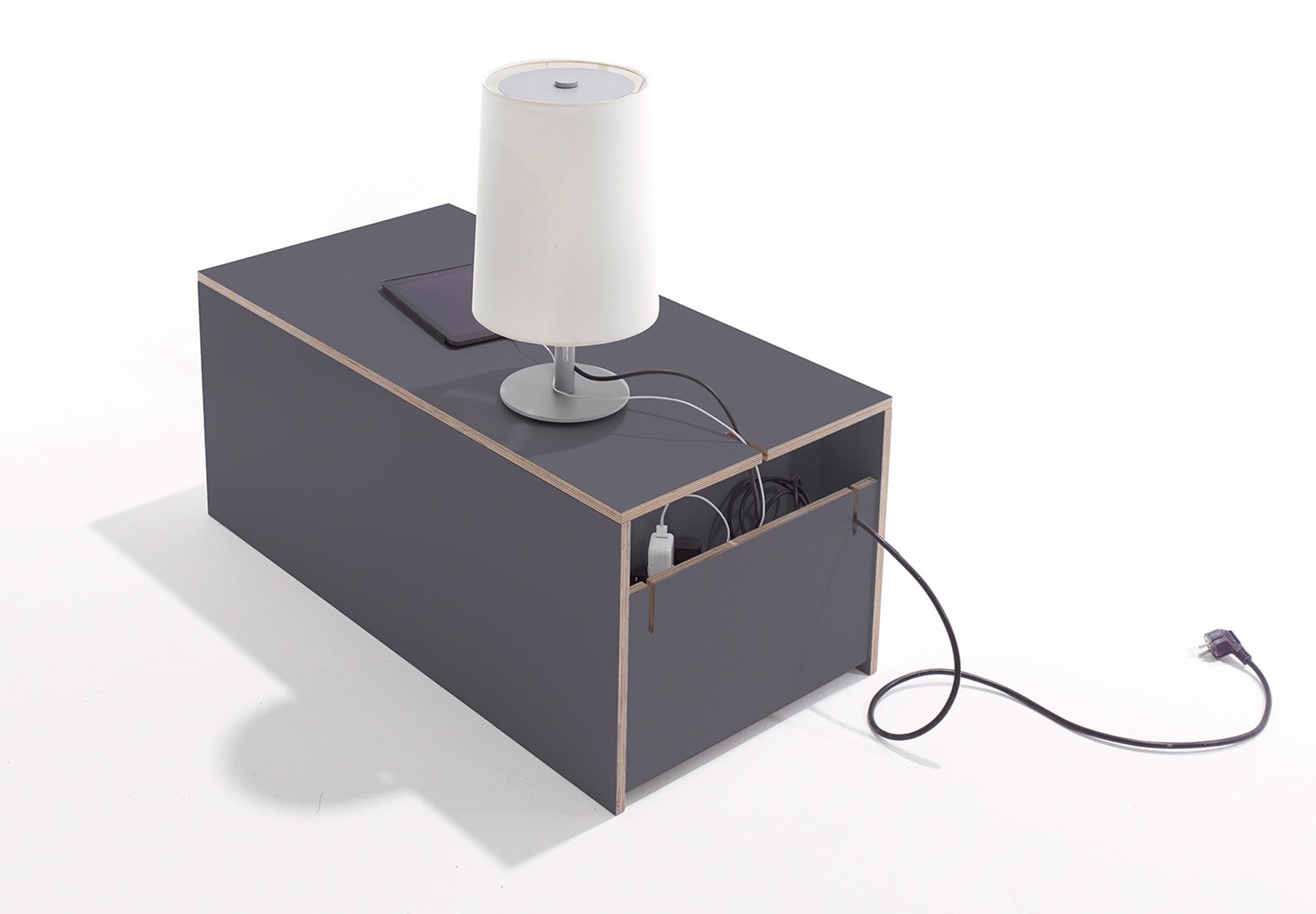 Bettkasten16: Stilvoller Stauraum mit geräumigem Schubfach.