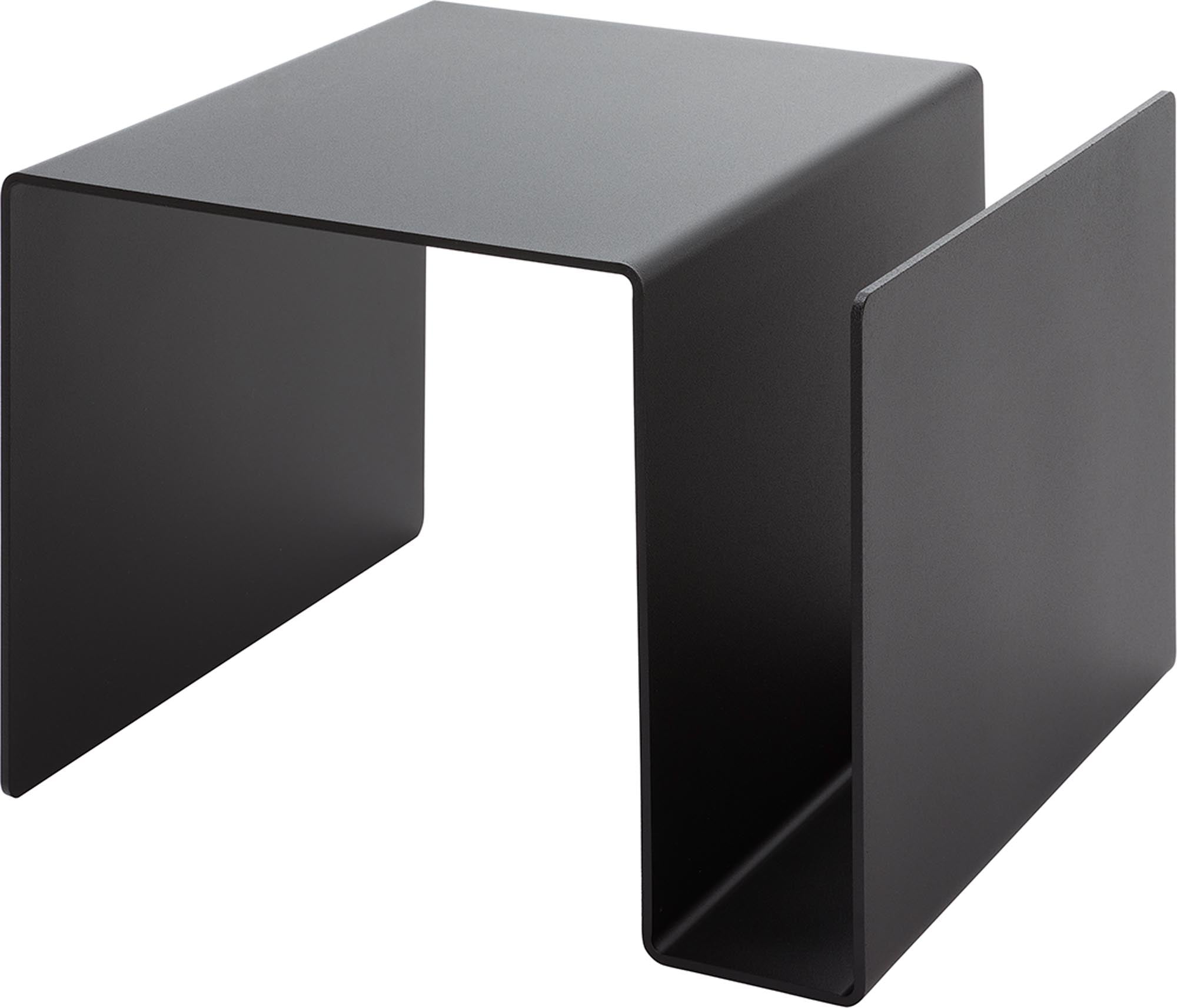 HUK Beistelltisch von Müller Möbelwerkstätten: Elegante Funktionalität trifft auf zeitloses Design für stilvolle Akzente in jedem Raum.