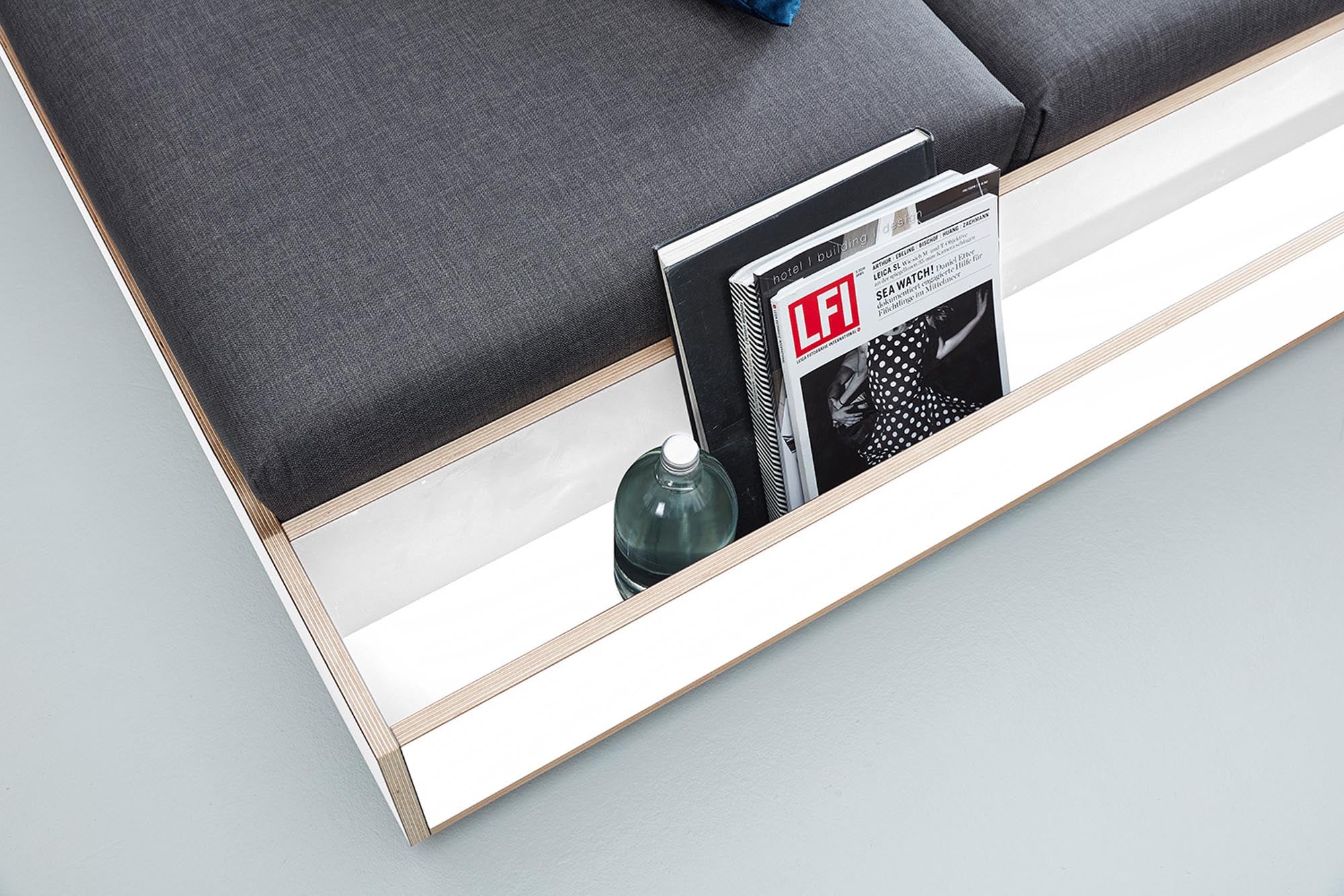 Das MAUDE Bett von Müller Möbelwerkstätten besticht durch minimalistisches Design, hochwertige Materialien und zeitlose Eleganz.