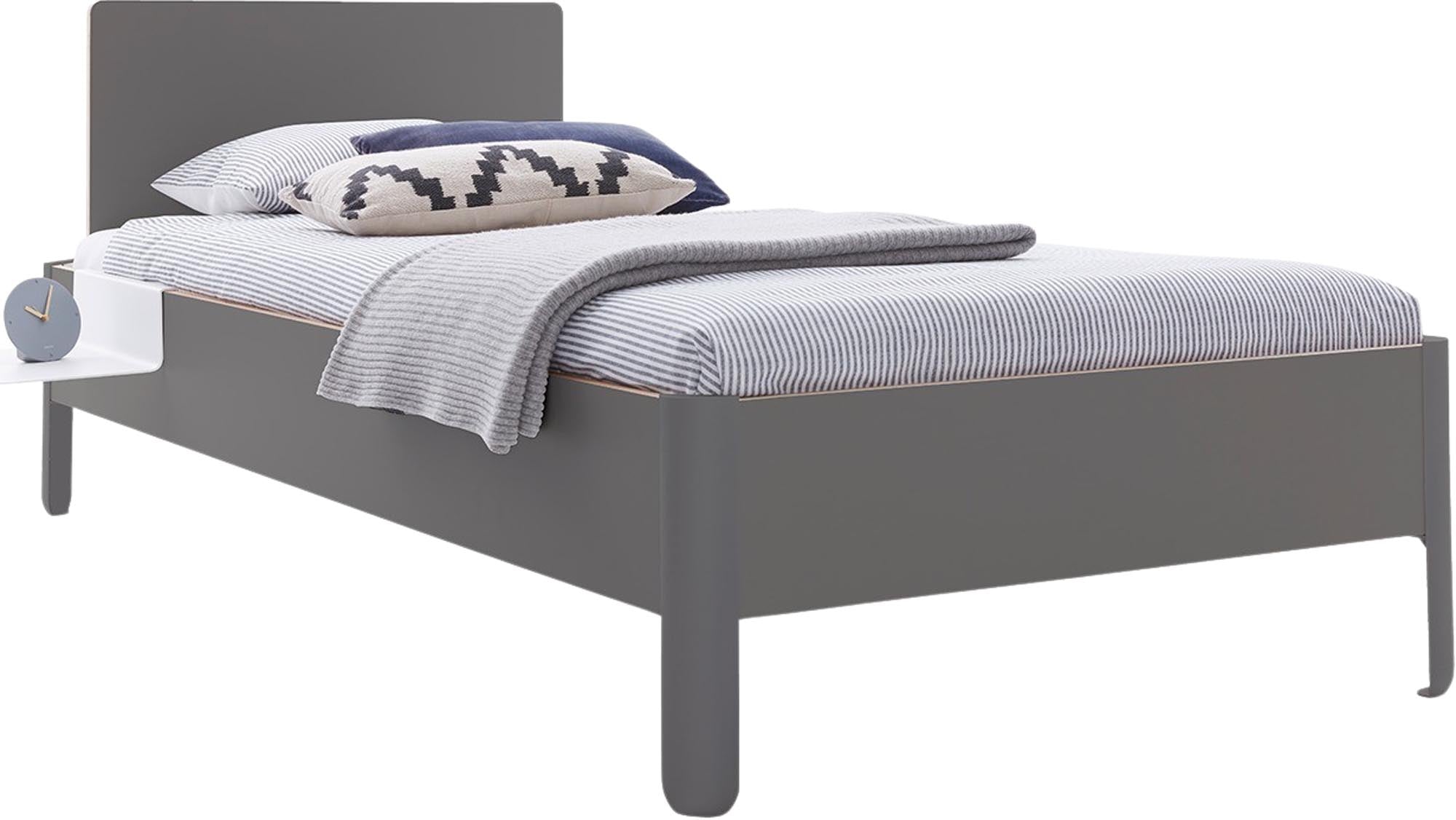 Stilvolles Nait Bett 120 cm mit Kopfteil von Müller Möbelwerkstätten.
