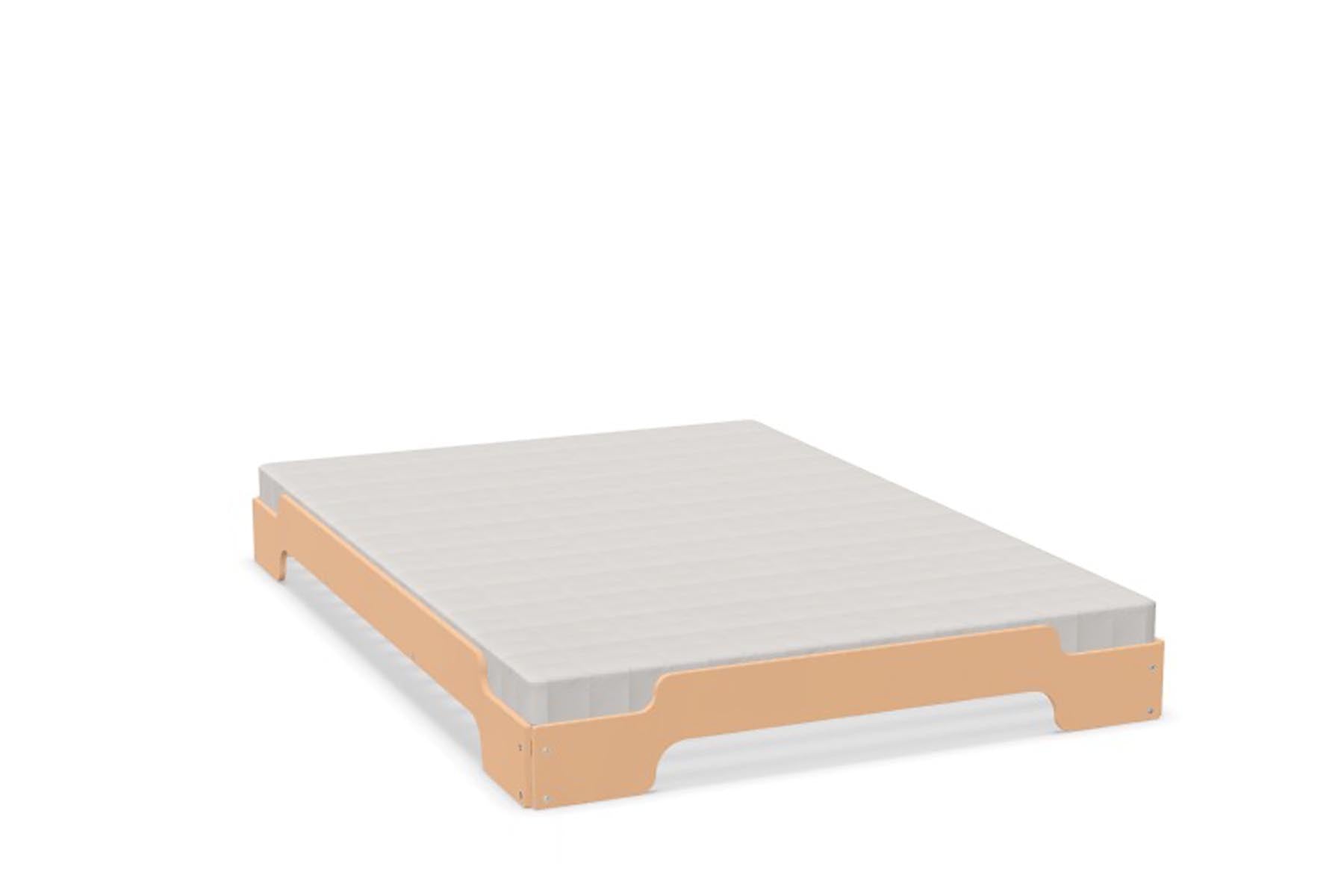 Elegante Stapelliege Klassik: Perfekte Lösung für flexible Räume.