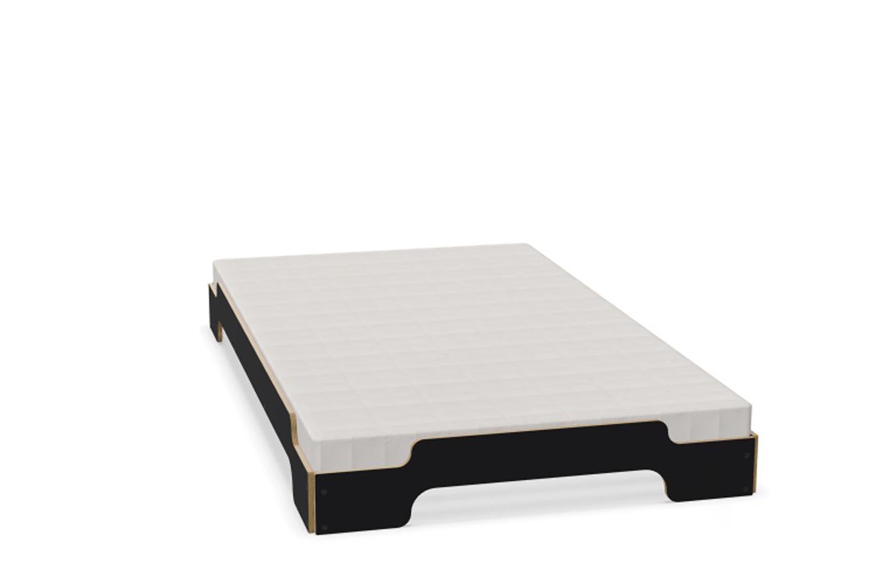 Elegante Stapelliege Klassik: Perfekte Lösung für flexible Räume.