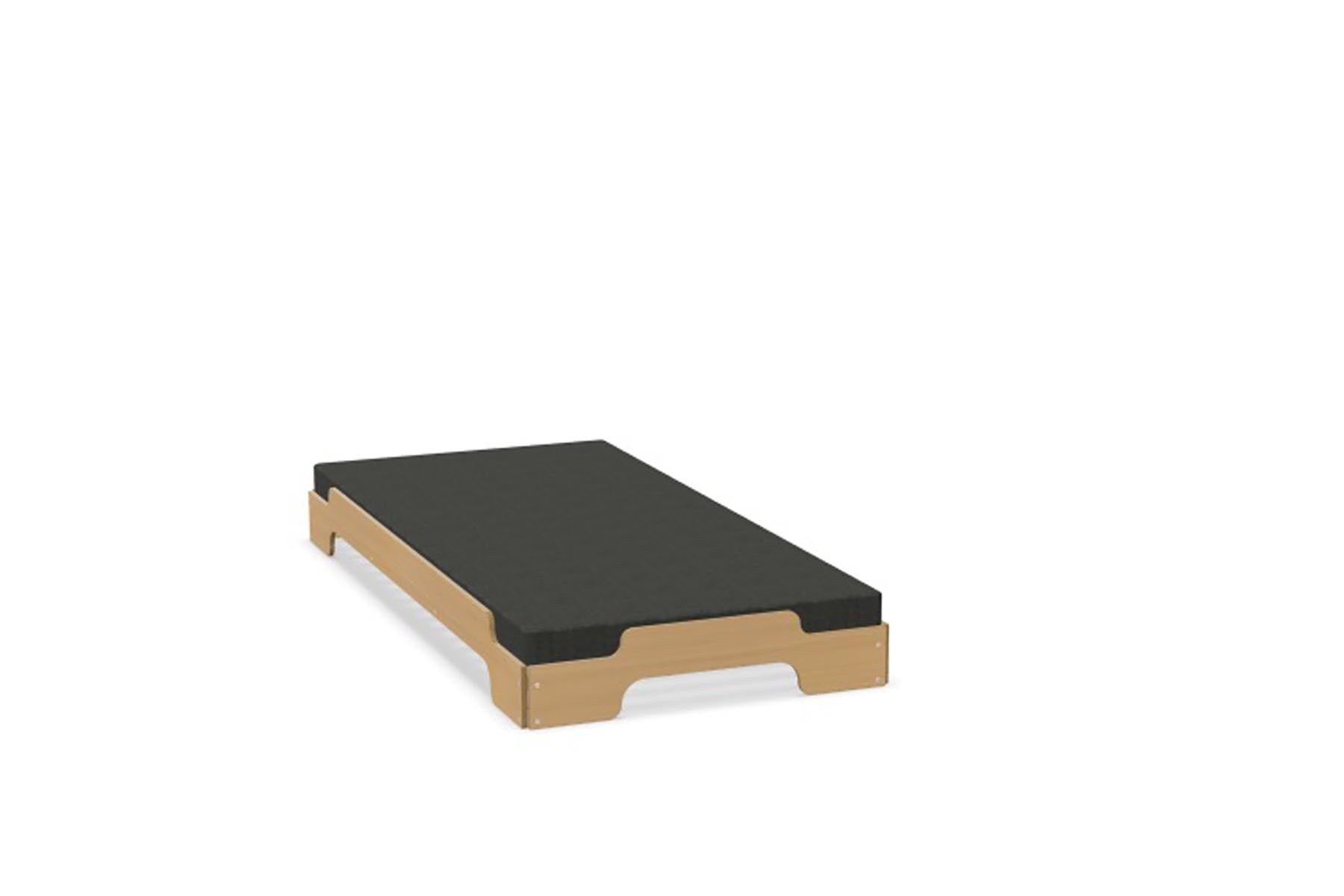 Entdecken Sie die Stapelliege Klassik von Müller Möbelwerkstätten – ein zeitloses, platzsparendes Design, das Funktionalität und Eleganz vereint.