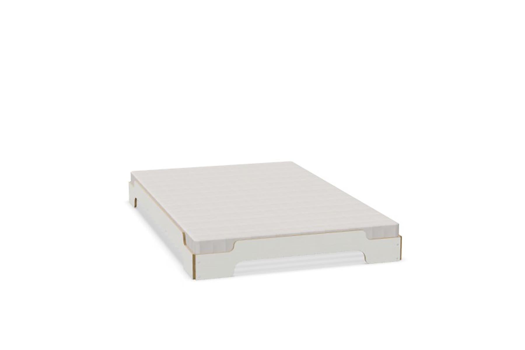 Stapelliege Klassik in Weiss / Birke präsentiert im Onlineshop von KAQTU Design AG. Bett ist von Müller Möbelwerkstätten