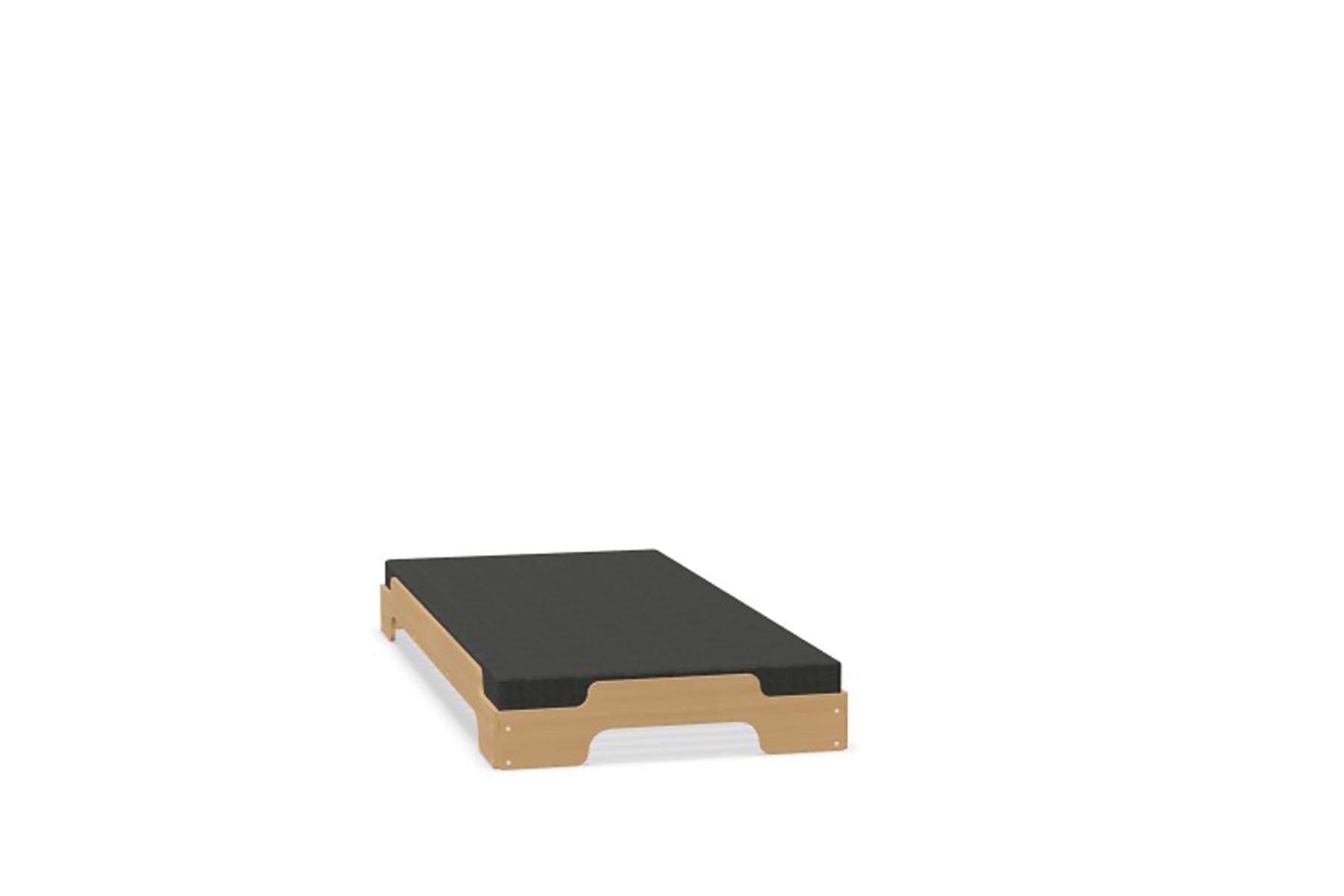 Stapelliege Klassik in Eiche massiv präsentiert im Onlineshop von KAQTU Design AG. Bett ist von Müller Möbelwerkstätten