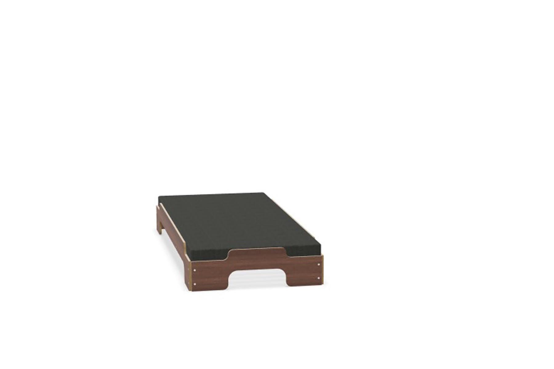 Stapelliege Komfort in Nussbaum lackiert präsentiert im Onlineshop von KAQTU Design AG. Bett ist von Müller Möbelwerkstätten