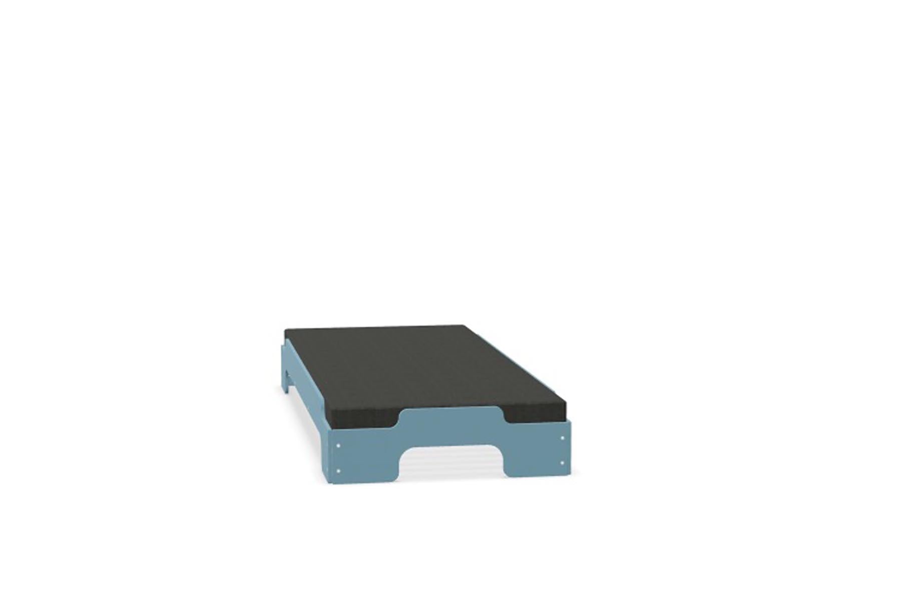 Stapelliege Komfort in Silbertannenblau präsentiert im Onlineshop von KAQTU Design AG. Bett ist von Müller Möbelwerkstätten