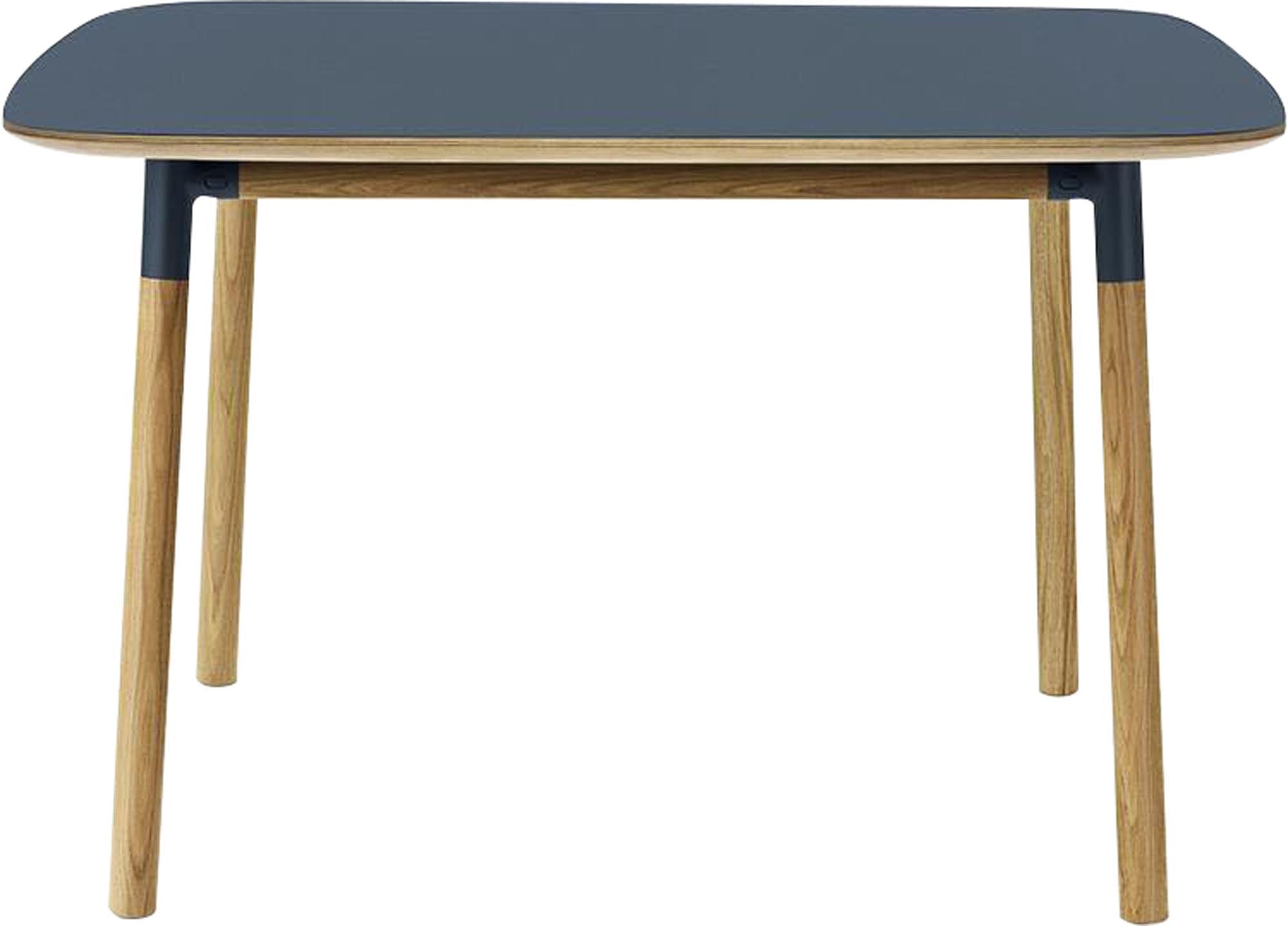 Form Tisch 120x120: Stilvolle Eleganz von Normann Copenhagen.
