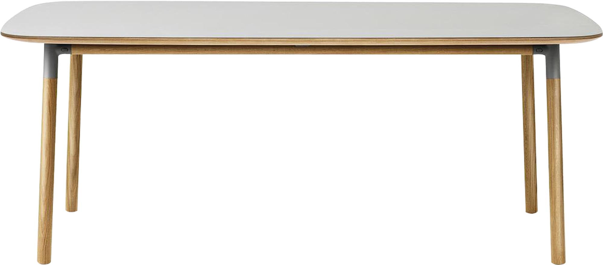 Eleganter Form Tisch 95x200 von Normann Copenhagen für modernes Wohnen.