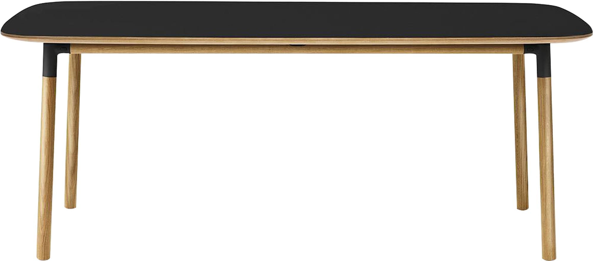 Eleganter Form Tisch 95x200 von Normann Copenhagen für modernes Wohnen.