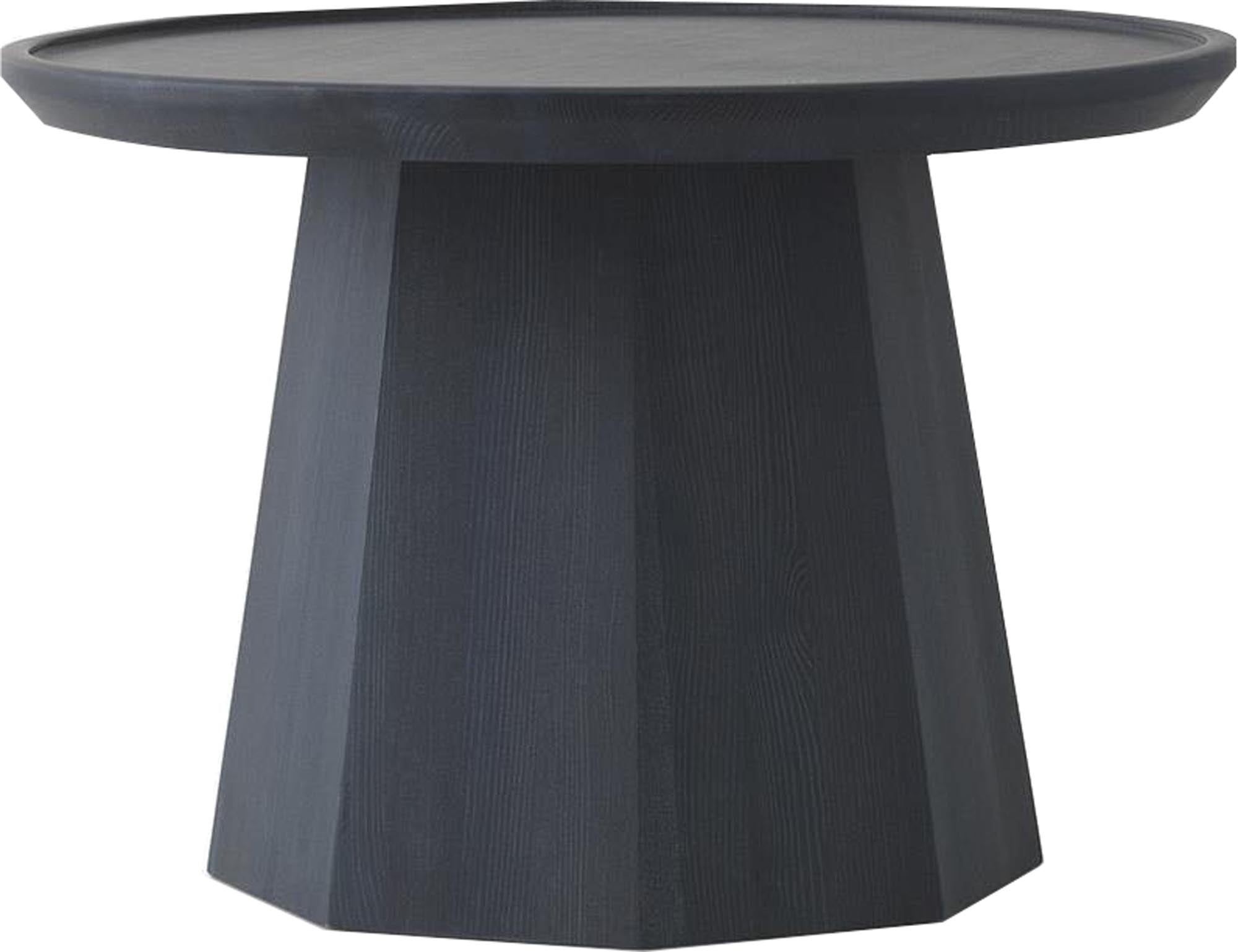 Pine Tisch Large: Skandinavisches Design trifft auf zeitlose Eleganz.