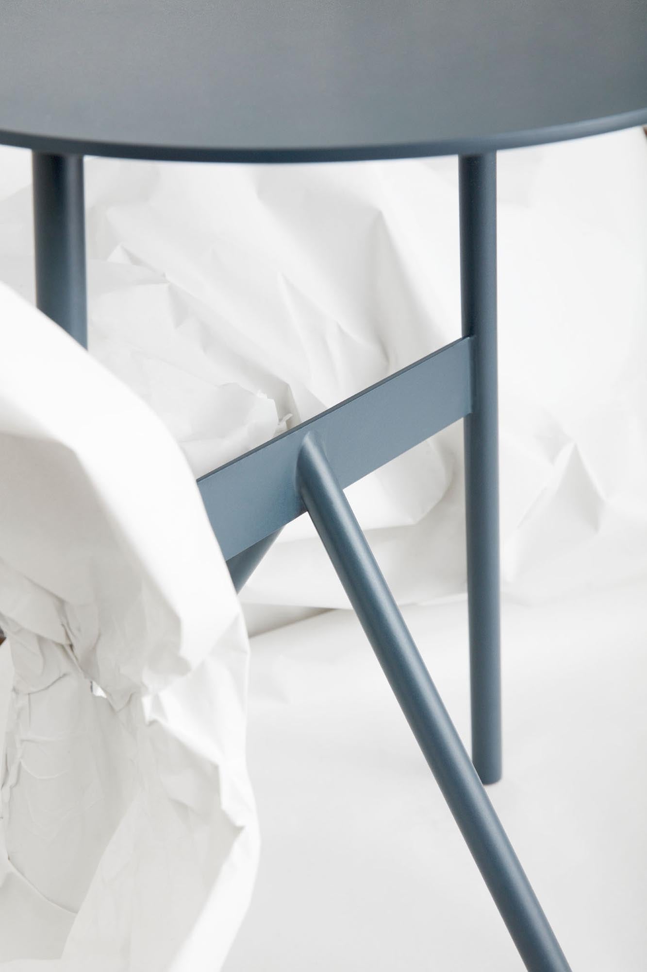 Stock Tisch von Normann Copenhagen: Minimalistisches Design-Highlight.