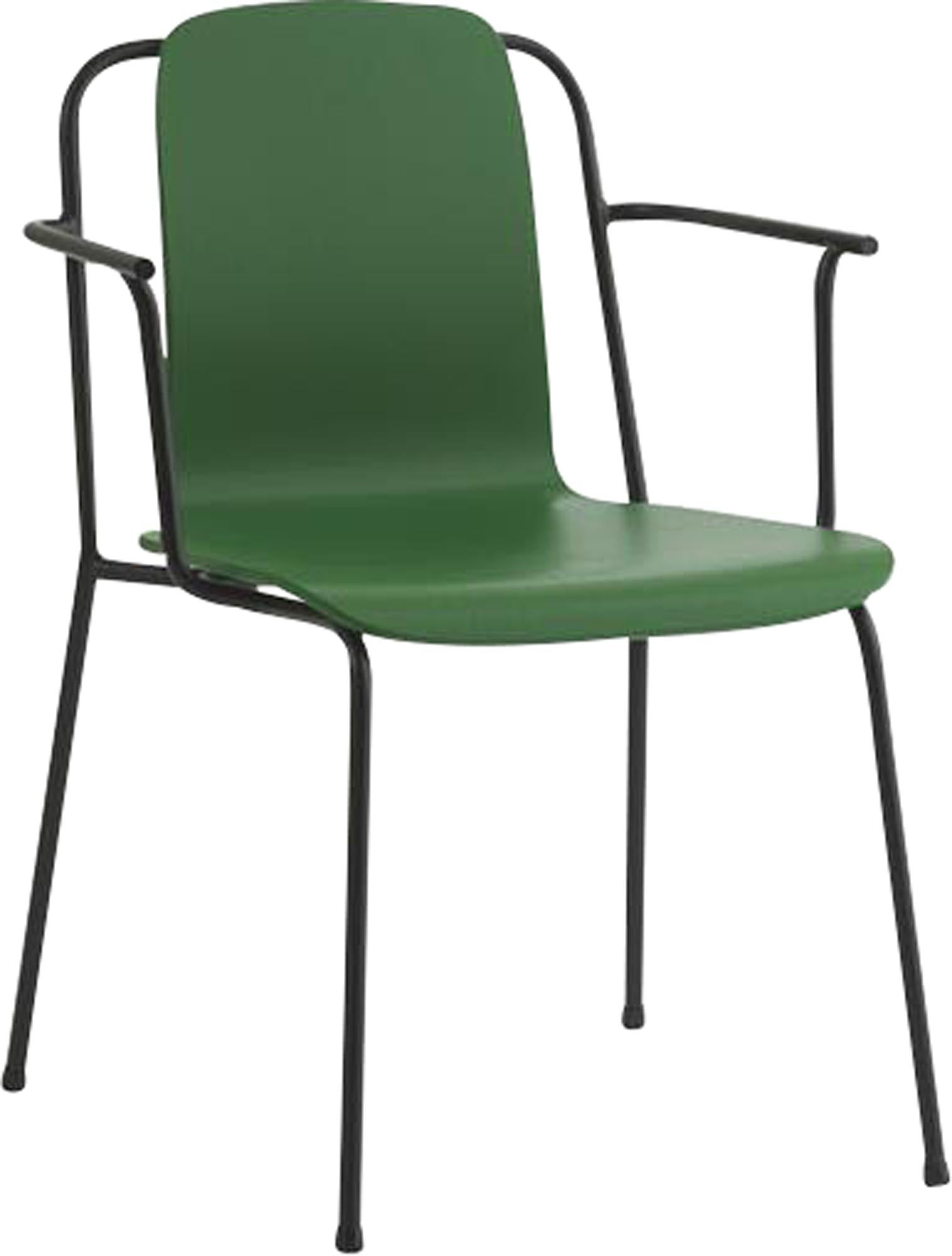 Der Studio Armlehnstuhl von Normann Copenhagen vereint elegantes Design mit Funktionalität. Sein luftiger Stahlrahmen und die Eichenfurnier-Schale machen ihn zum perfekten Möbelstück für jeden Raum.