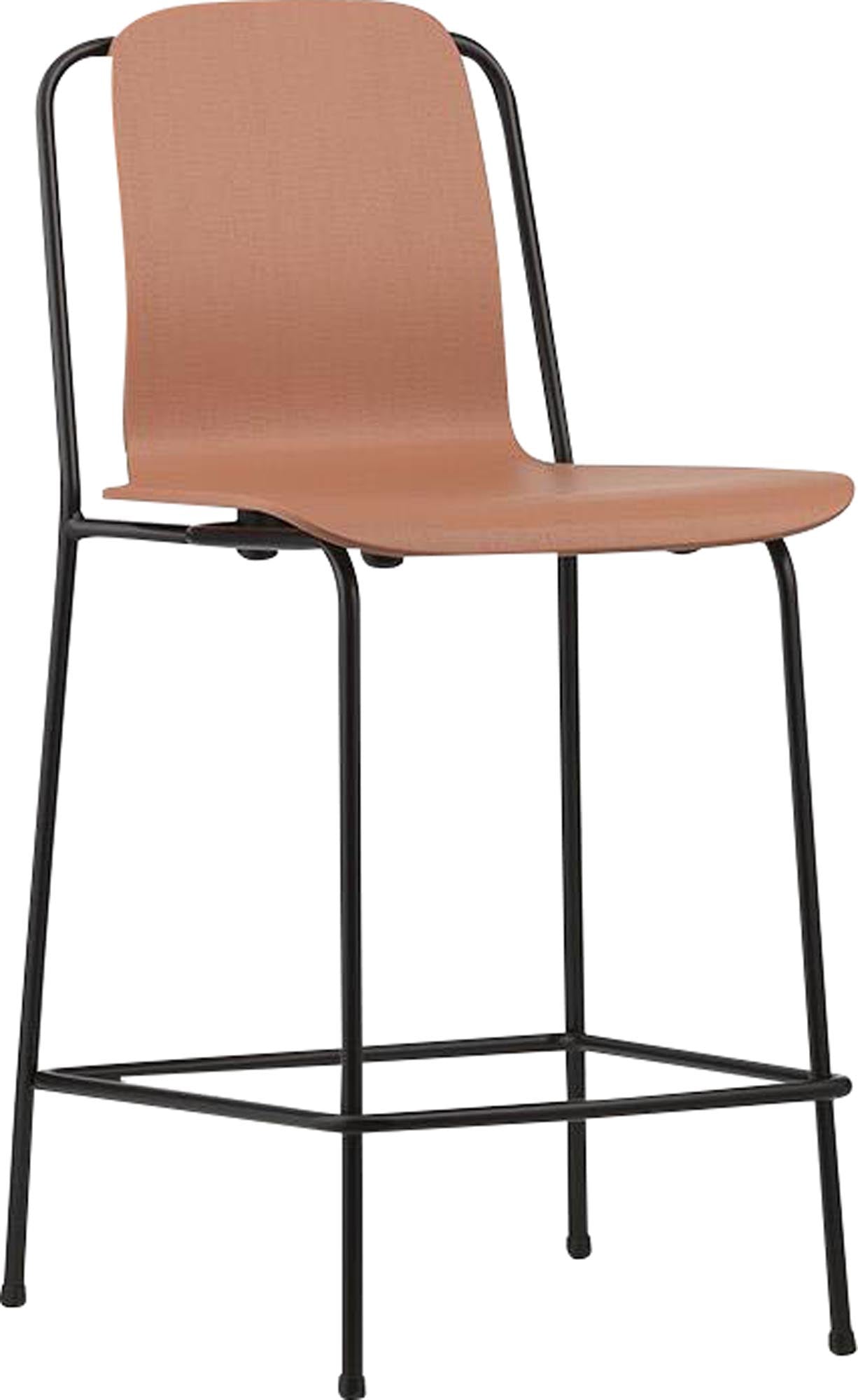 Eleganter Barstuhl von Normann Copenhagen, vereint skandinavisches Design mit Funktionalität, perfekt für moderne Küchen und Bars.
