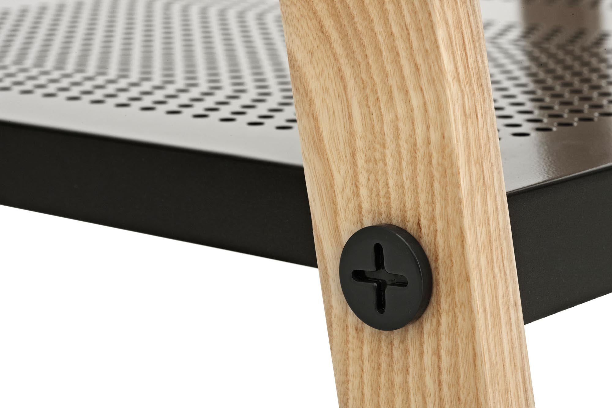 Stilvoller Toj Kleiderständer von Normann Copenhagen: Praktisch und ästhetisch, ideal für jedes moderne Zuhause.