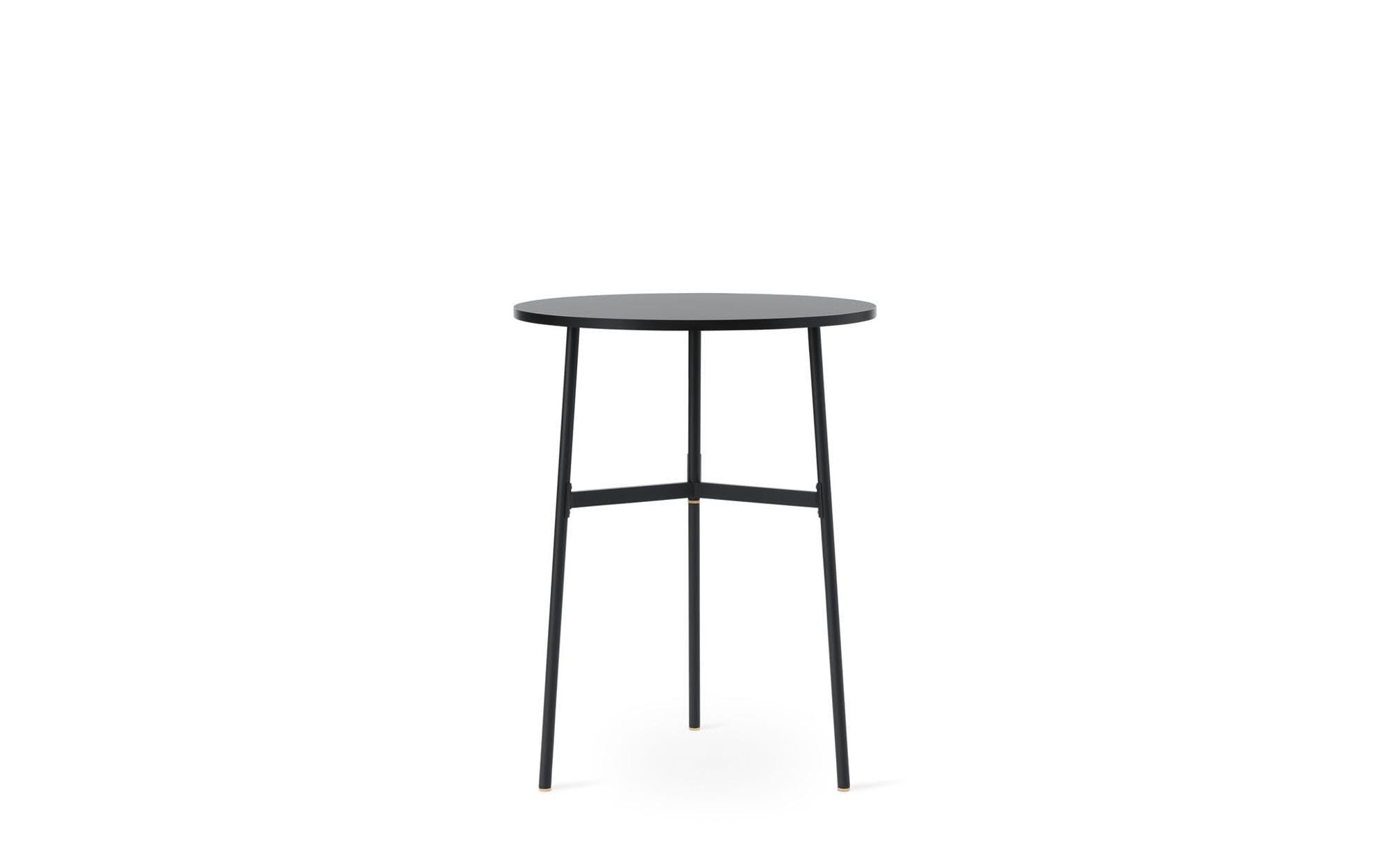 Der runde Union Bartisch von Normann Copenhagen vereint modernes Design und Funktionalität. Perfekt für gesellige Abende und stilvolle Akzente.