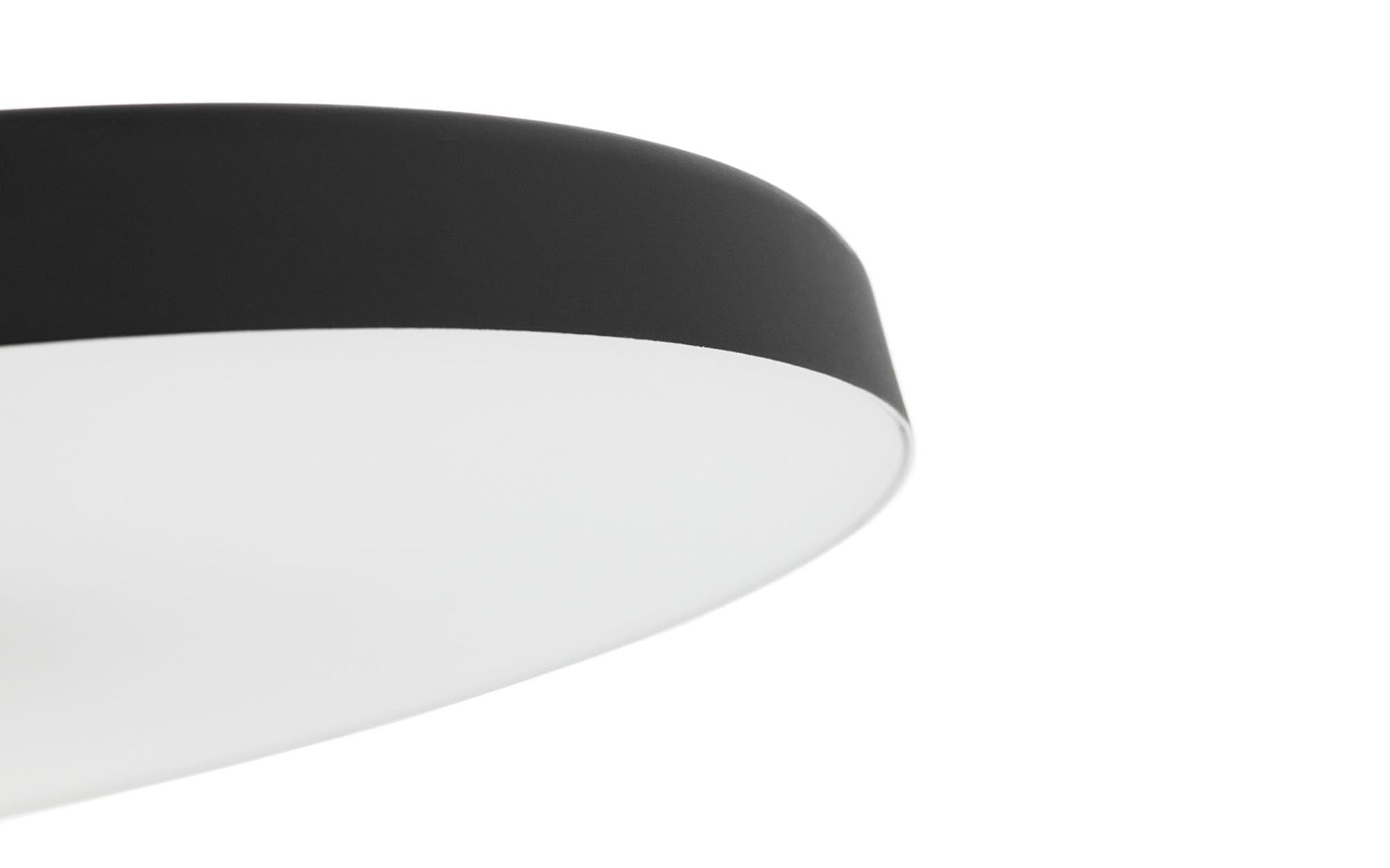 Eddy Tischlampe: Minimalistisches Design trifft auf sanftes Licht.