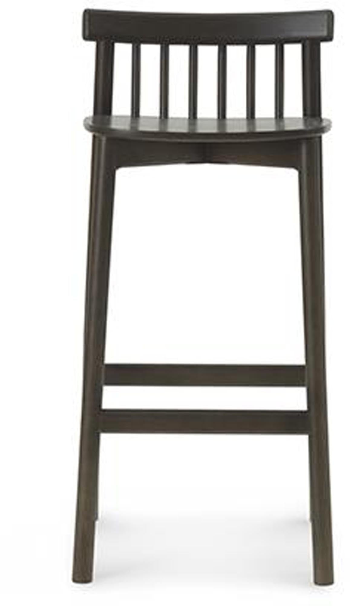 Entdecken Sie den Pind Barhocker von Normann Copenhagen – stilvolles skandinavisches Design aus hochwertigem Eschenholz für Ihr Zuhause.