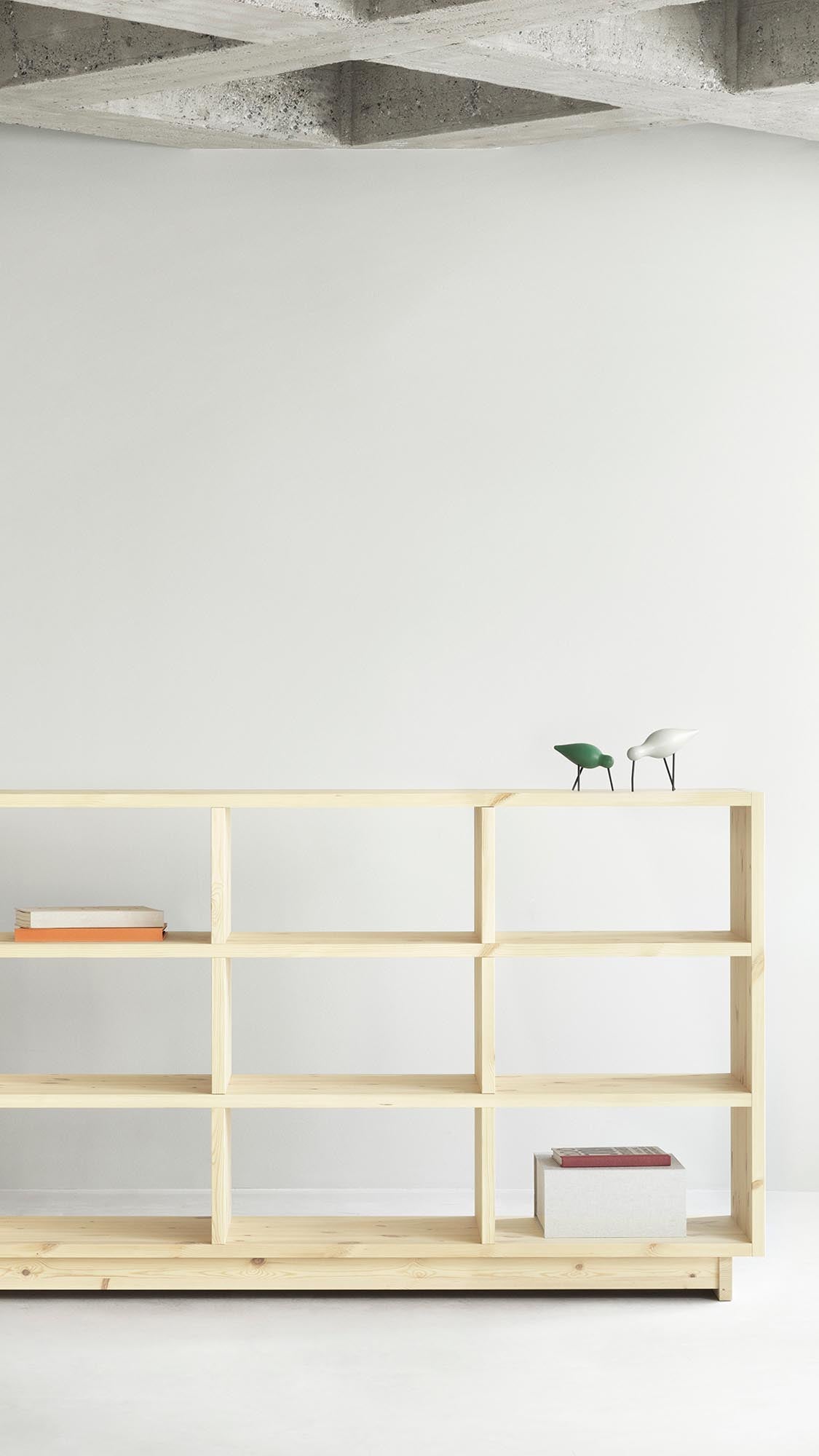 Modernes Plank Bücherregal von Normann Copenhagen: Funktionale Eleganz für Ihr Zuhause im zeitlosen skandinavischen Design.