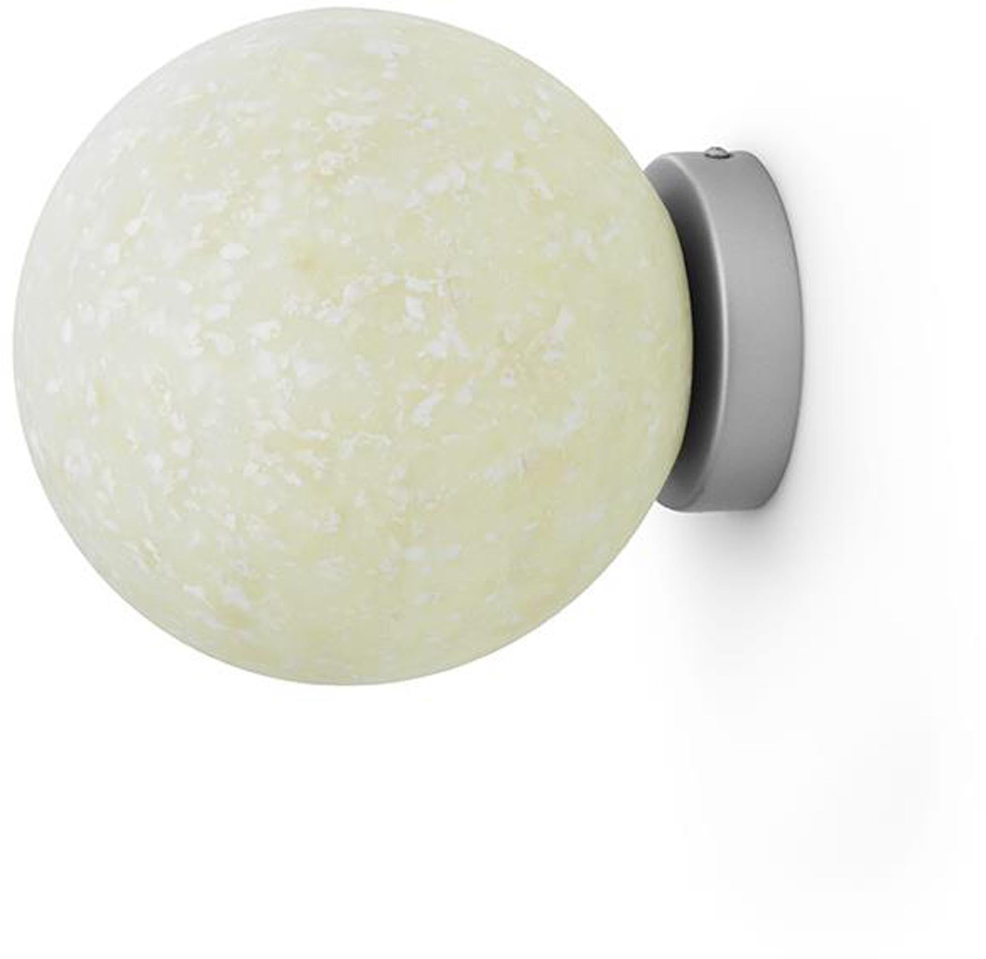 Pix Wandleuchte von Normann Copenhagen: Nachhaltige Eleganz mit einzigartiger Textur und warmem Licht für jeden Raum.