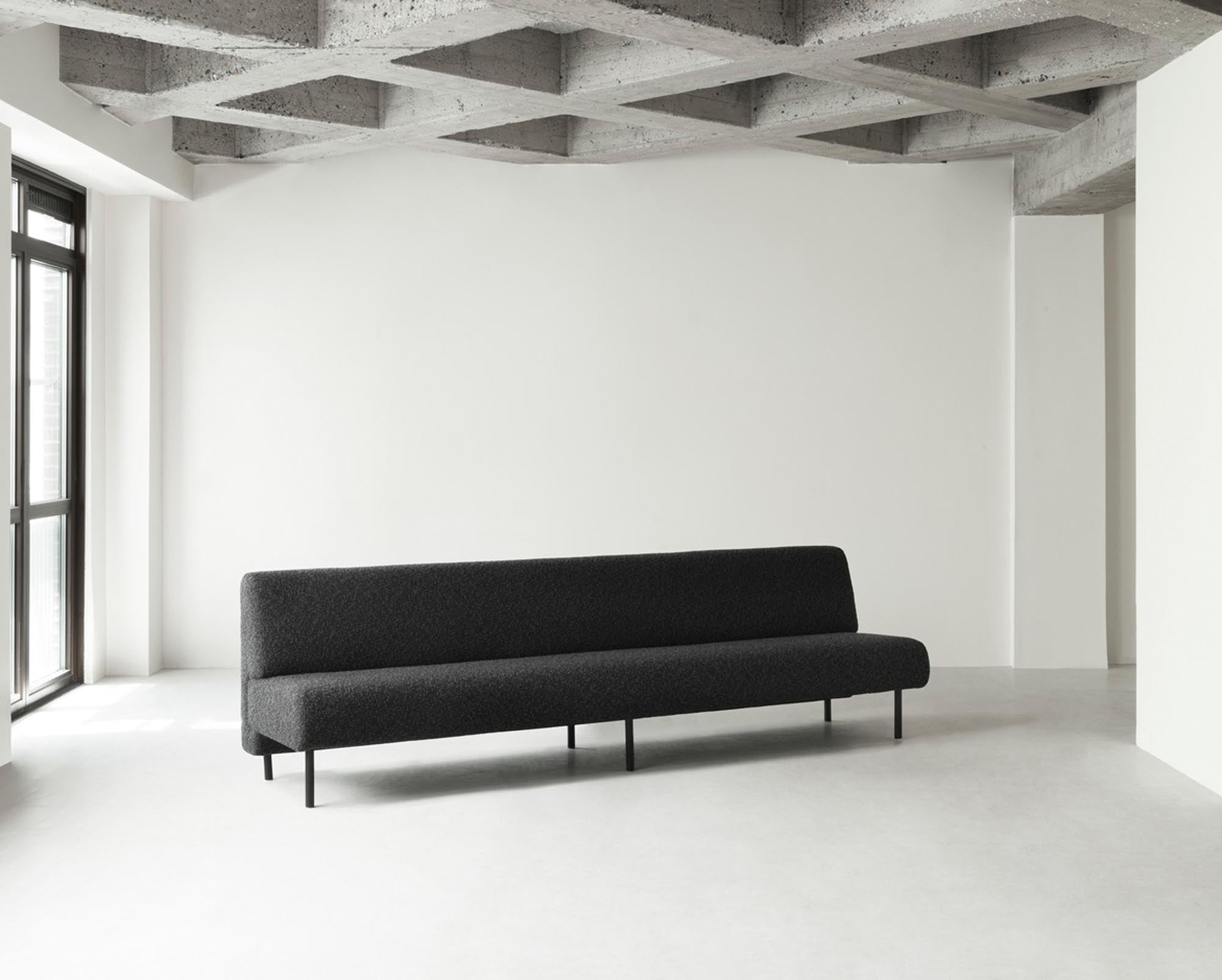 Frame Sofa von Normann Copenhagen: Zeitloses Design trifft Komfort.