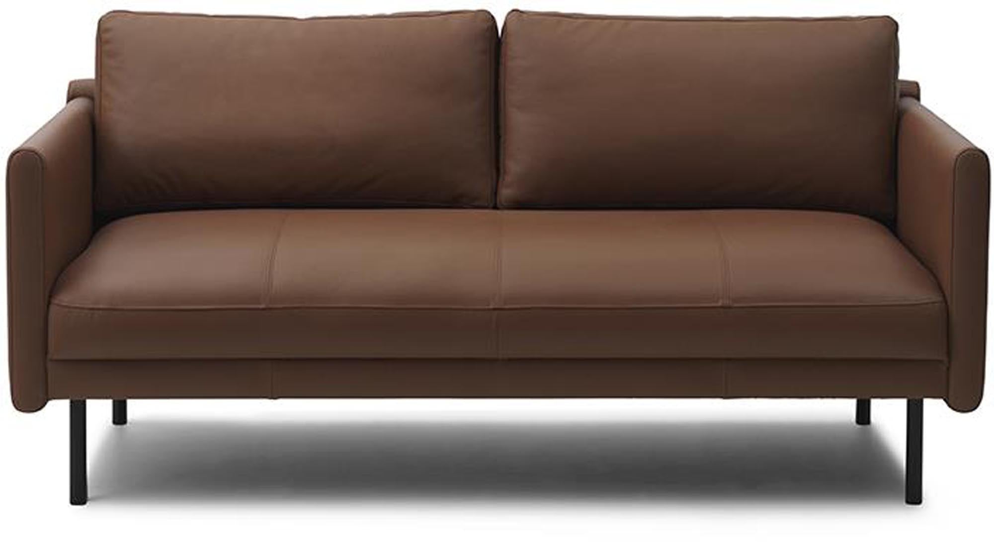 Entdecken Sie das Rar Sofa 2-Sitzer von Normann Copenhagen – stilvolle Eleganz und Komfort vereint für Ihr Zuhause.