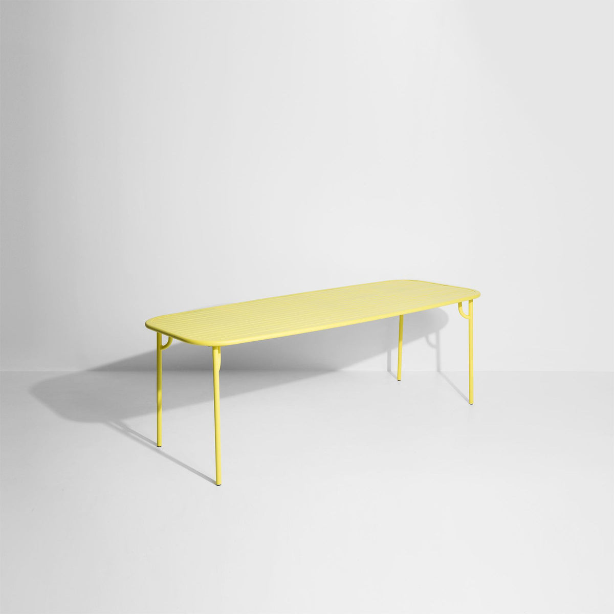Week-End Tisch Large in Yellow präsentiert im Onlineshop von KAQTU Design AG. Gartentisch ist von Petite Friture