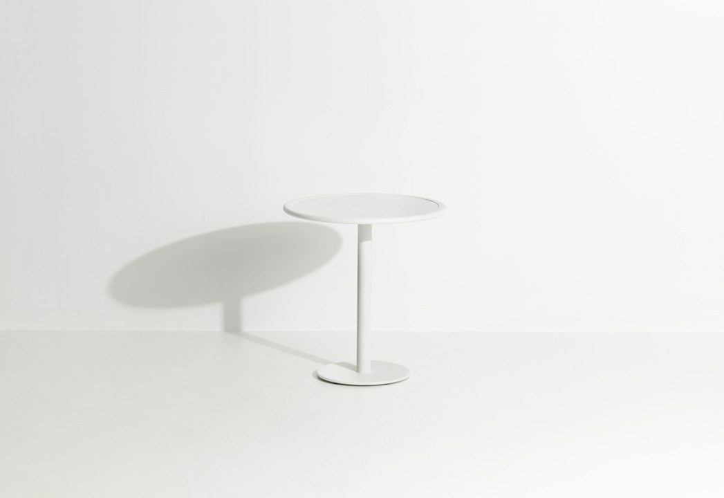 Week-End Dining Table rund in White präsentiert im Onlineshop von KAQTU Design AG. Gartentisch ist von Petite Friture