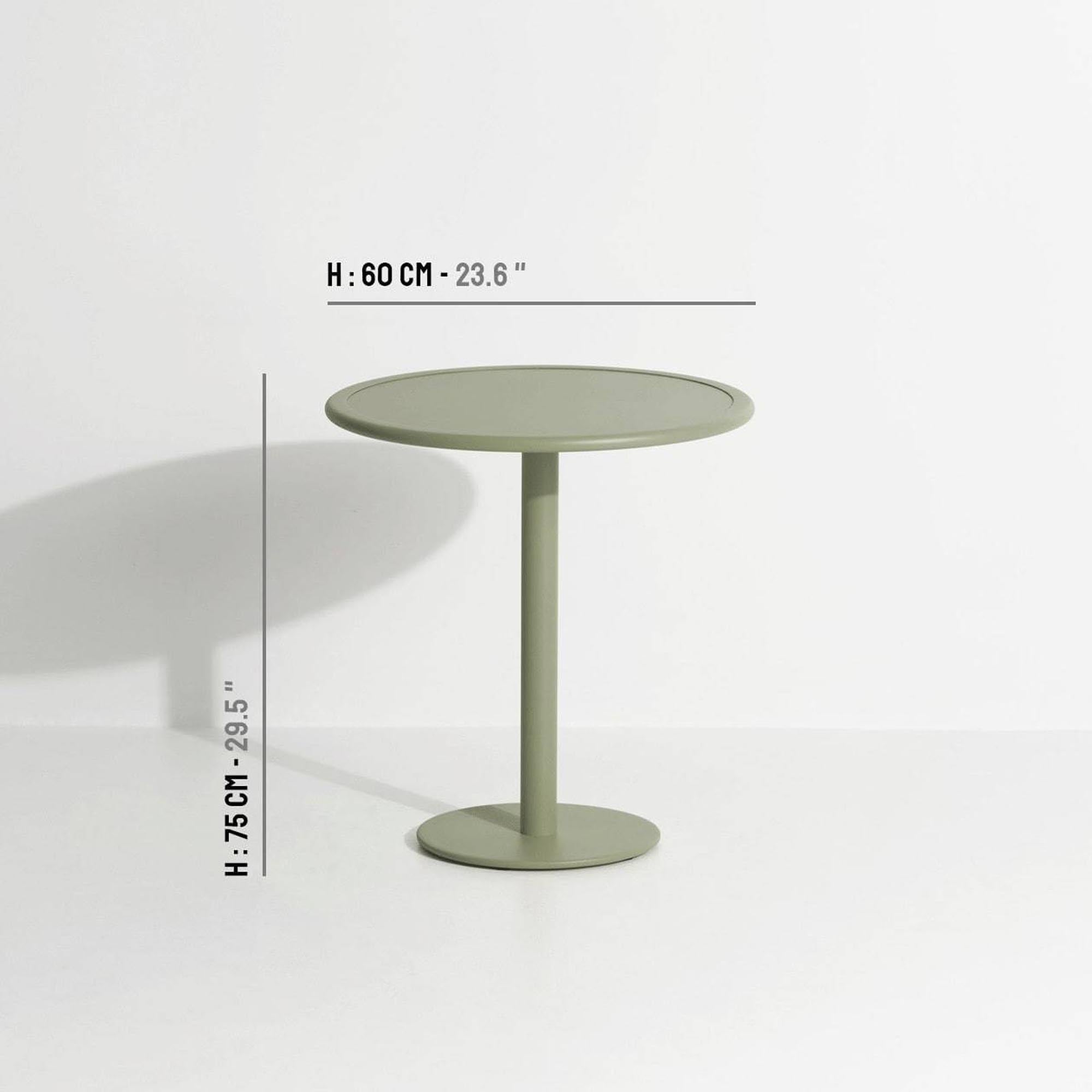 Stilvoller runder Week-End Esstisch von Petite Friture, ideal für zeitgemäße Wohnkonzepte und gesellige Runden.