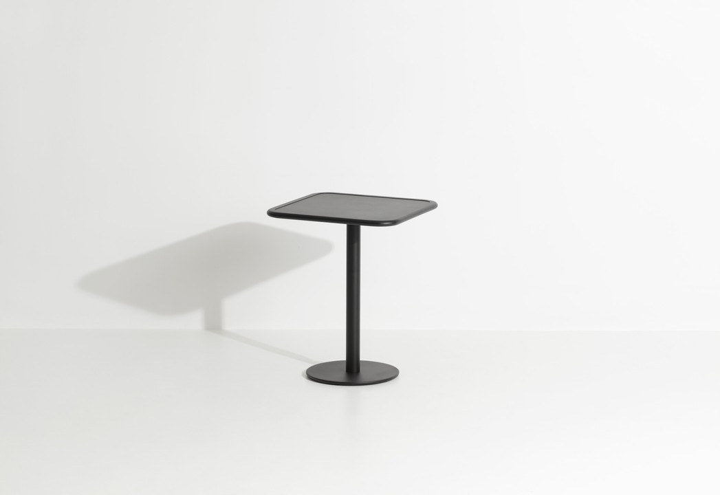 Week-End Dining Table in Black präsentiert im Onlineshop von KAQTU Design AG. Gartentisch ist von Petite Friture